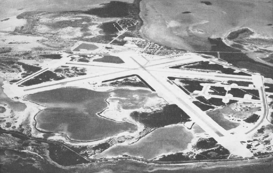 Aerial view of the U.S. Naval Air Station Key West (Boca Chica Field), Florida (USA), in the 1940s.