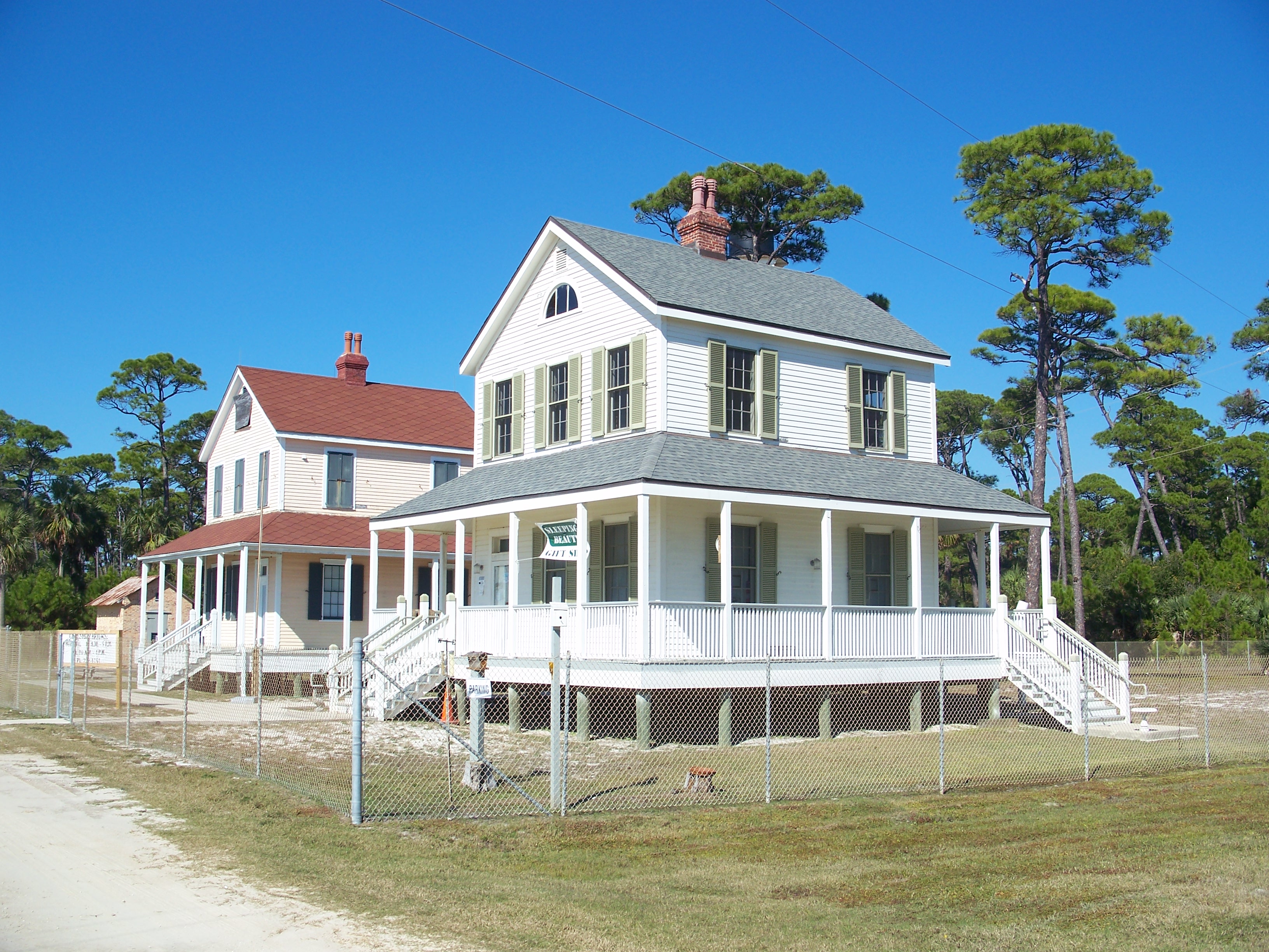 Cape San Blas, Florida: Cape San Blas Light: Coast Guard Housing
