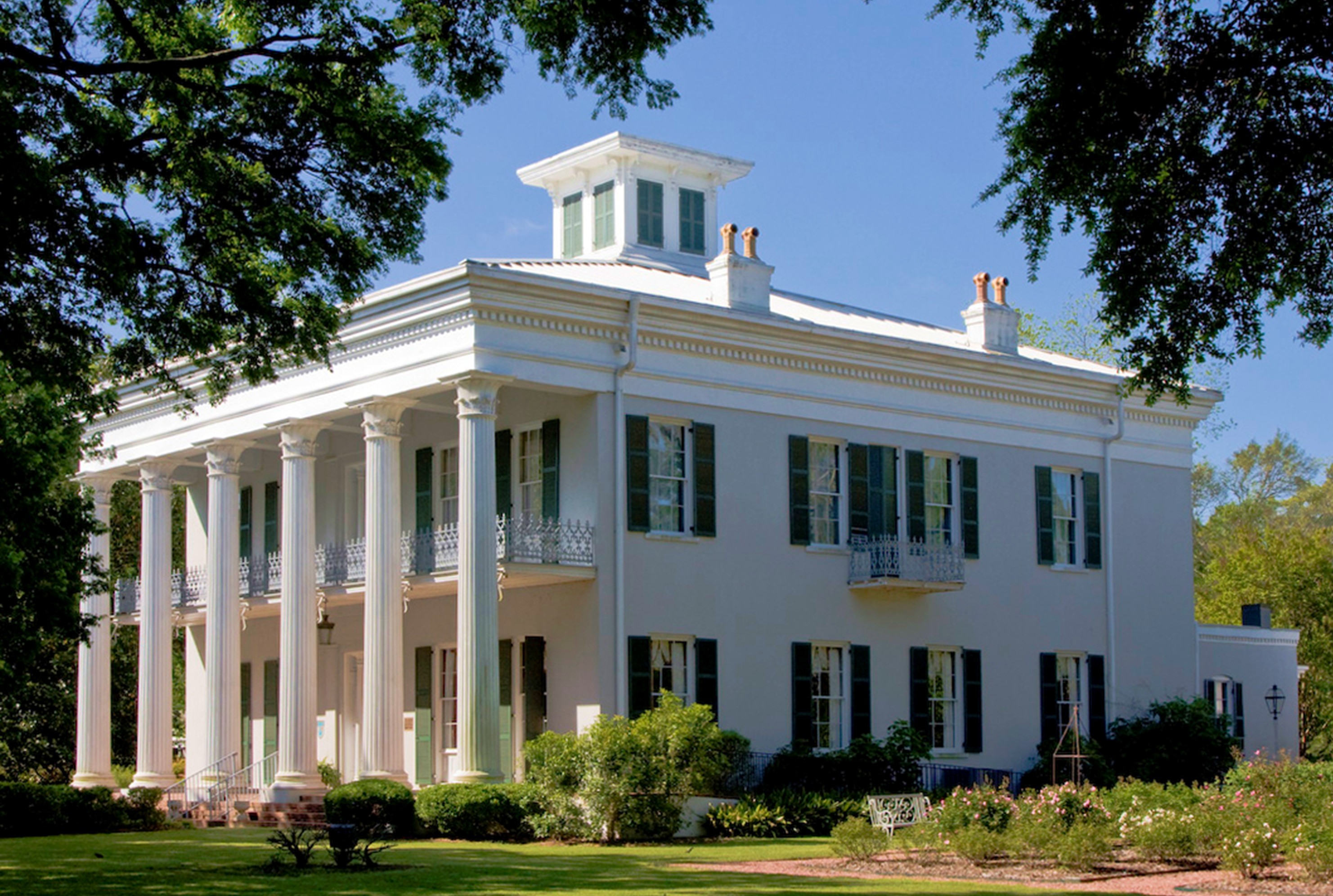 Sturdivant Hall in Selma, Alabama.  Built in 1852, it was designed by Thomas Helm Lee.