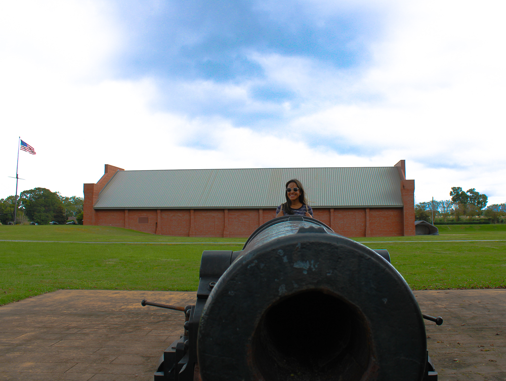 Large confederate cannon on Chattahoochee River