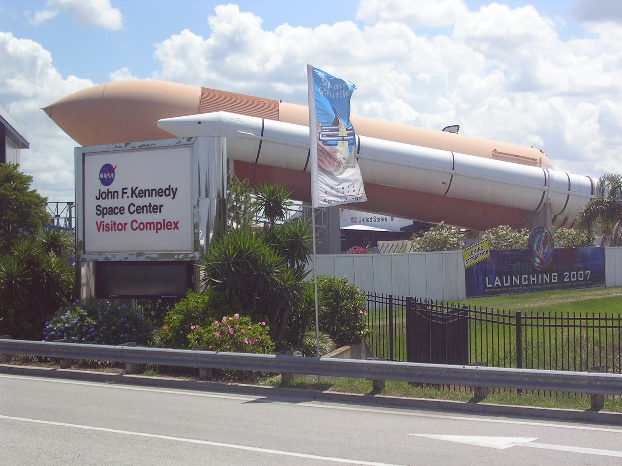 Kennedy Space Center Visitor's Center front gate - taken by Ed Leung on 22 July 2006