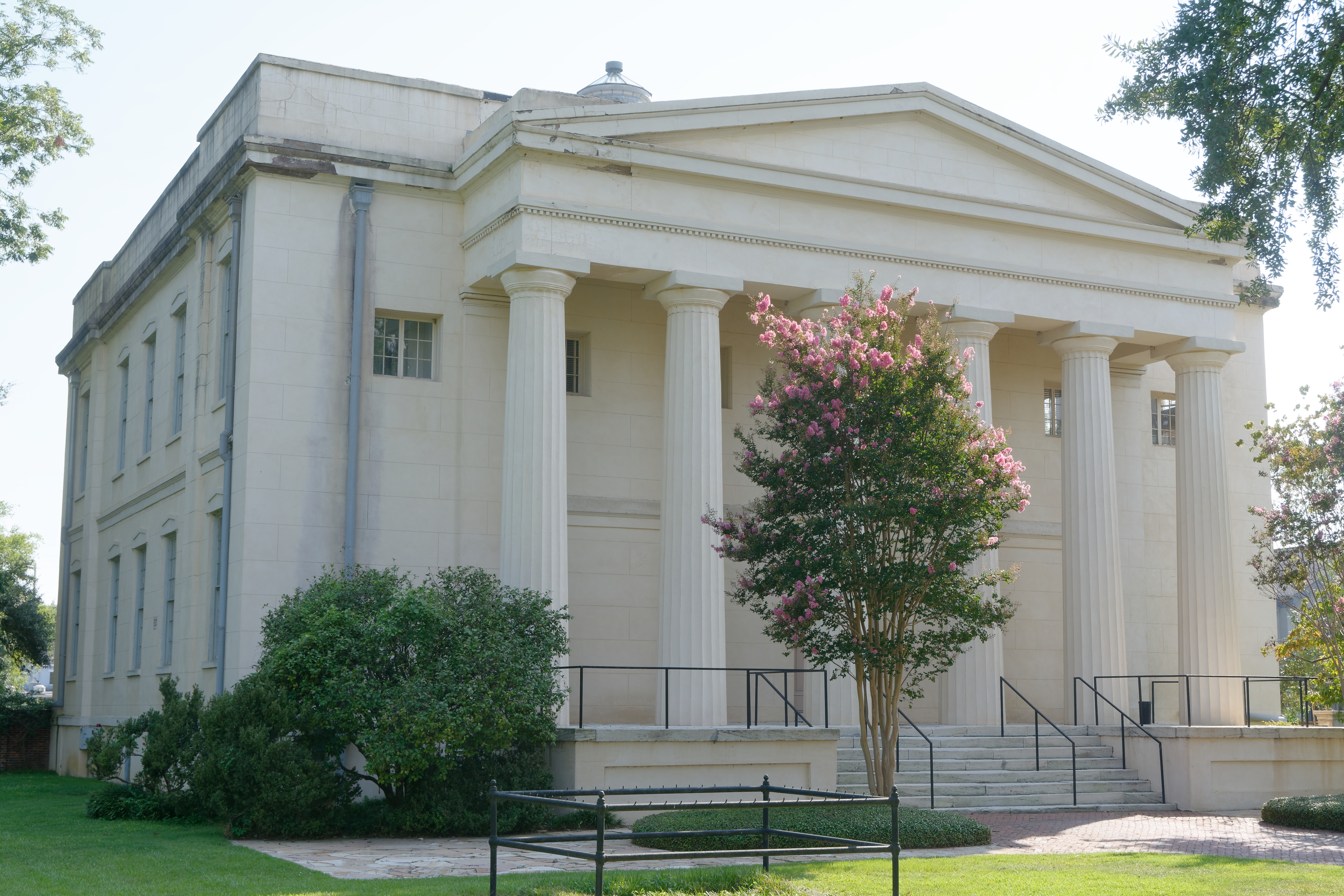 Old Medical College Building, Augusta, Georgia, US






This is an image of a place or building that is listed on the National Register of Historic Places in the United States of America. Its reference number is 72000398 (Wikidata).


Also a National Historic Landmark
