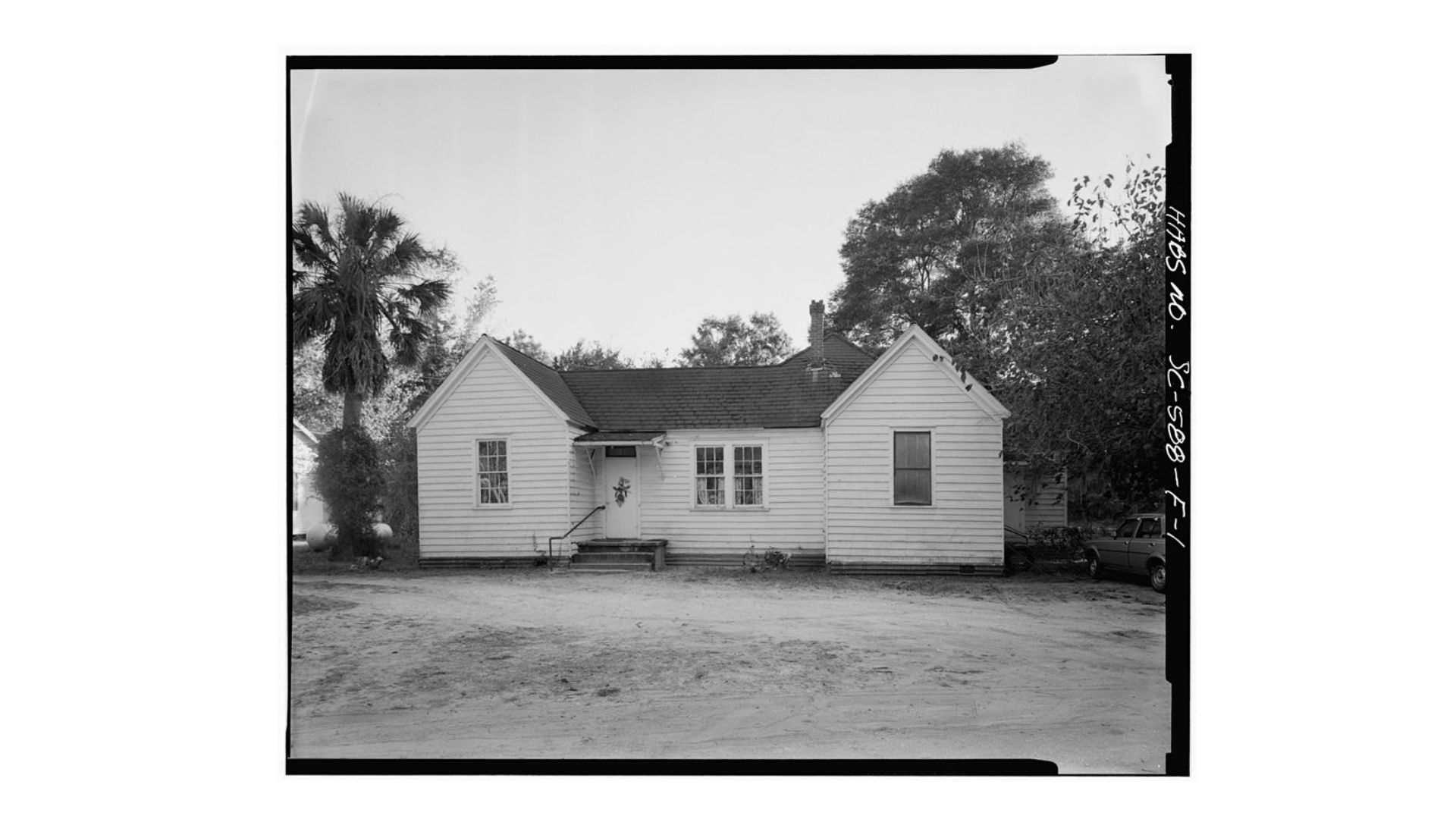 North (front) Elevation - Penn School Historic District, Cedar Cottage, SC Route 37, 1 mile South of Frogmore, St. Helena Island, Frogmore, Beaufort County, SC Photos from Survey HABS SC-588-F
