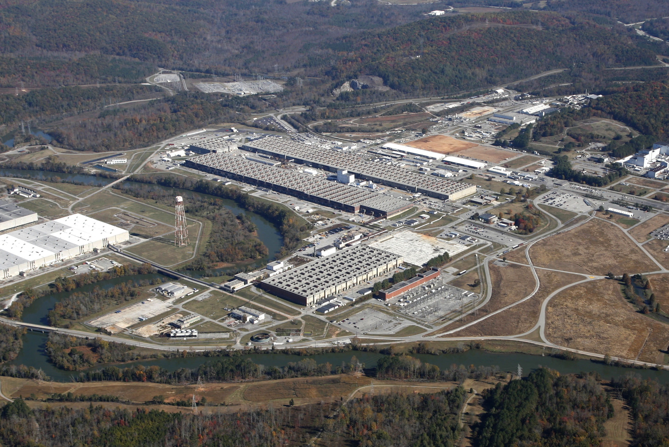 An aerial view of Oak Ridge’s East Tennessee Technology Park in 2006. The site, which dates back to the Manhattan Project, is a now a major cleanup area for the Office of Environmental Management.