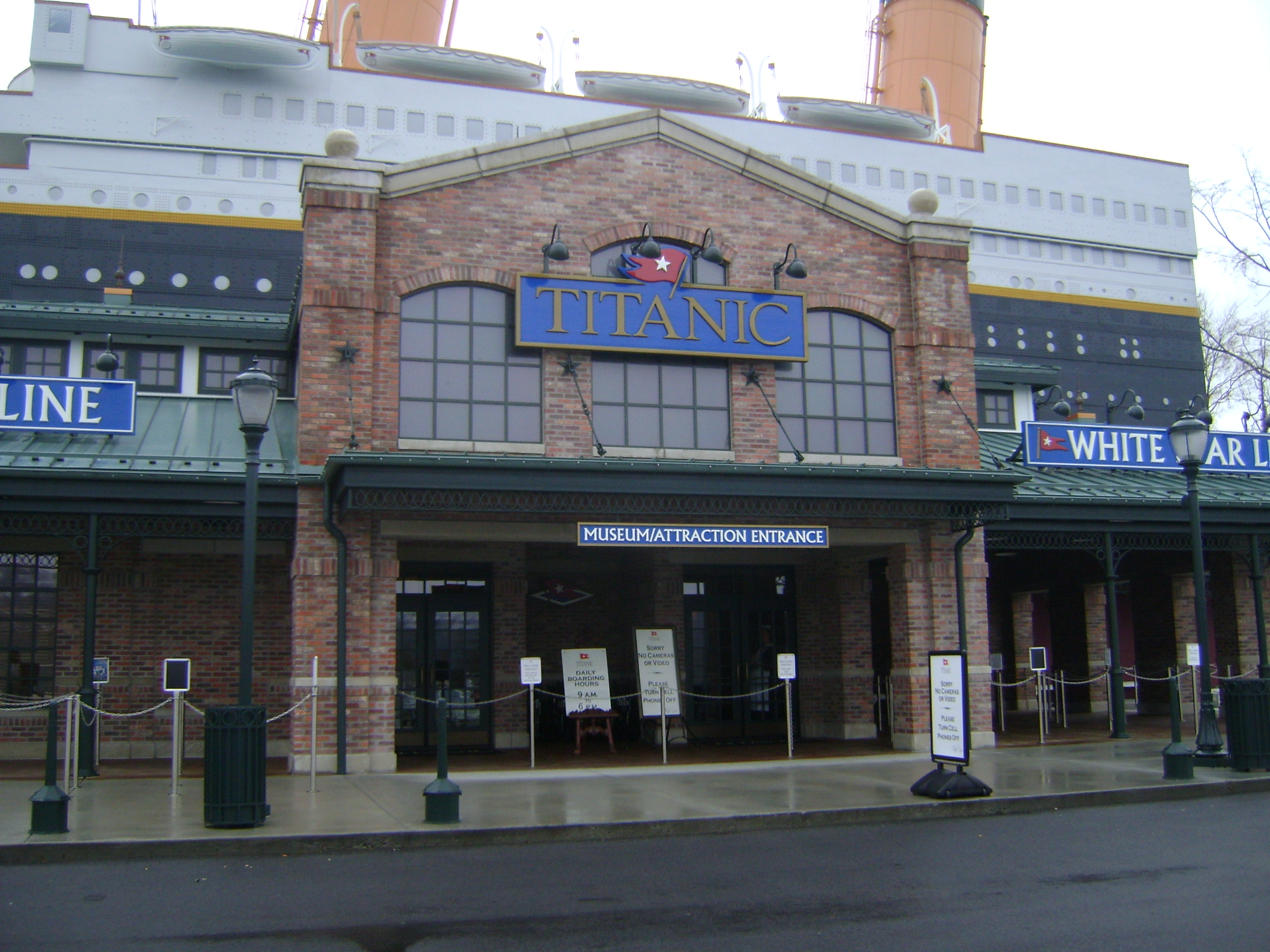 Titanic Pigeon Forge museum