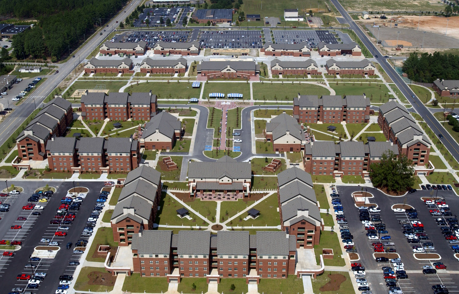 Fort Bragg, North Carolina, USA. Enlisted personnel barracks for the 1st Brigade.