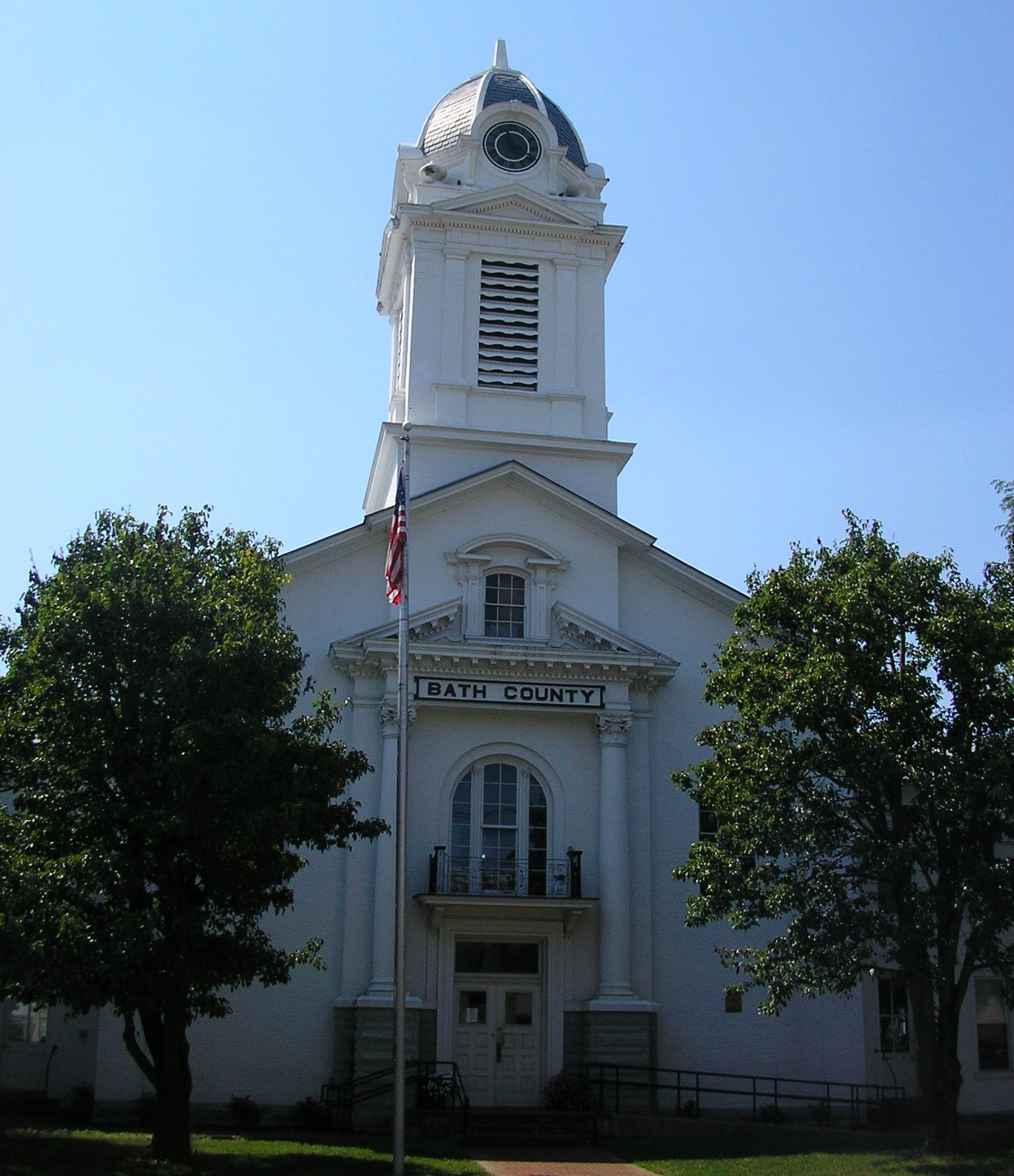 Bath County, Kentucky Courthouse






This is an image of a place or building that is listed on the National Register of Historic Places in the United States of America. Its reference number is 78001298 (Wikidata).
