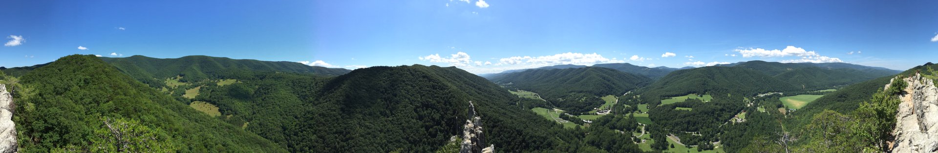 Full 360-degree panoramic view from the North Peak of Seneca Rocks, in Seneca Rocks, Pendleton County, West Virginia