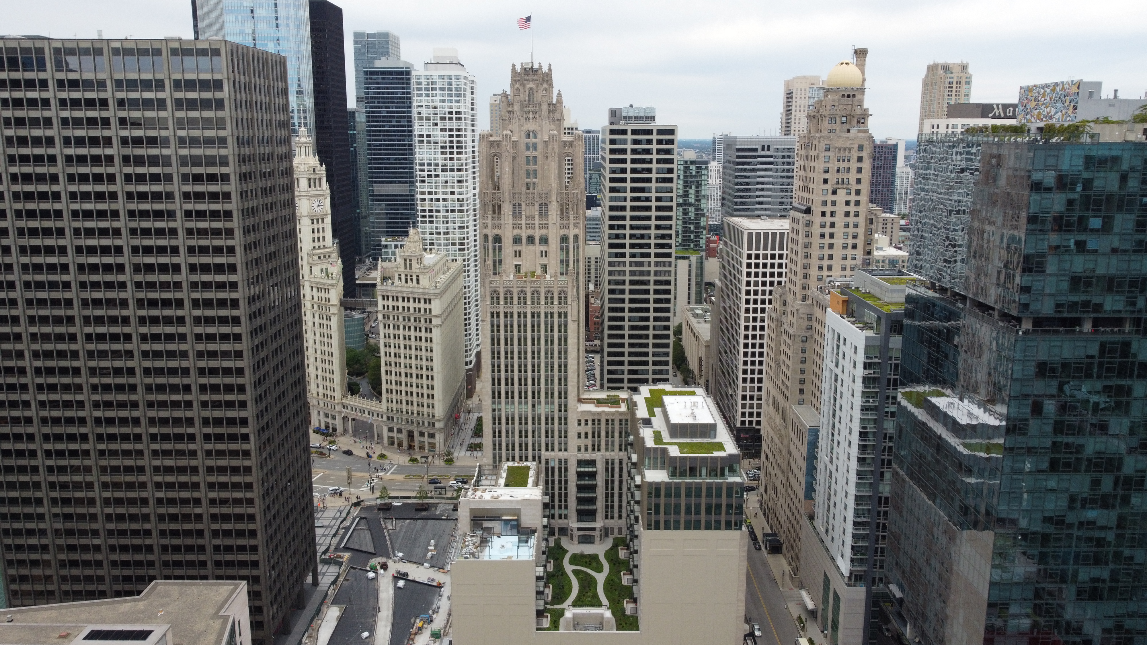 Tribune Tower on June 30th 2021, with noticeable additions due to the conversion of it becoming primarily a condo building.