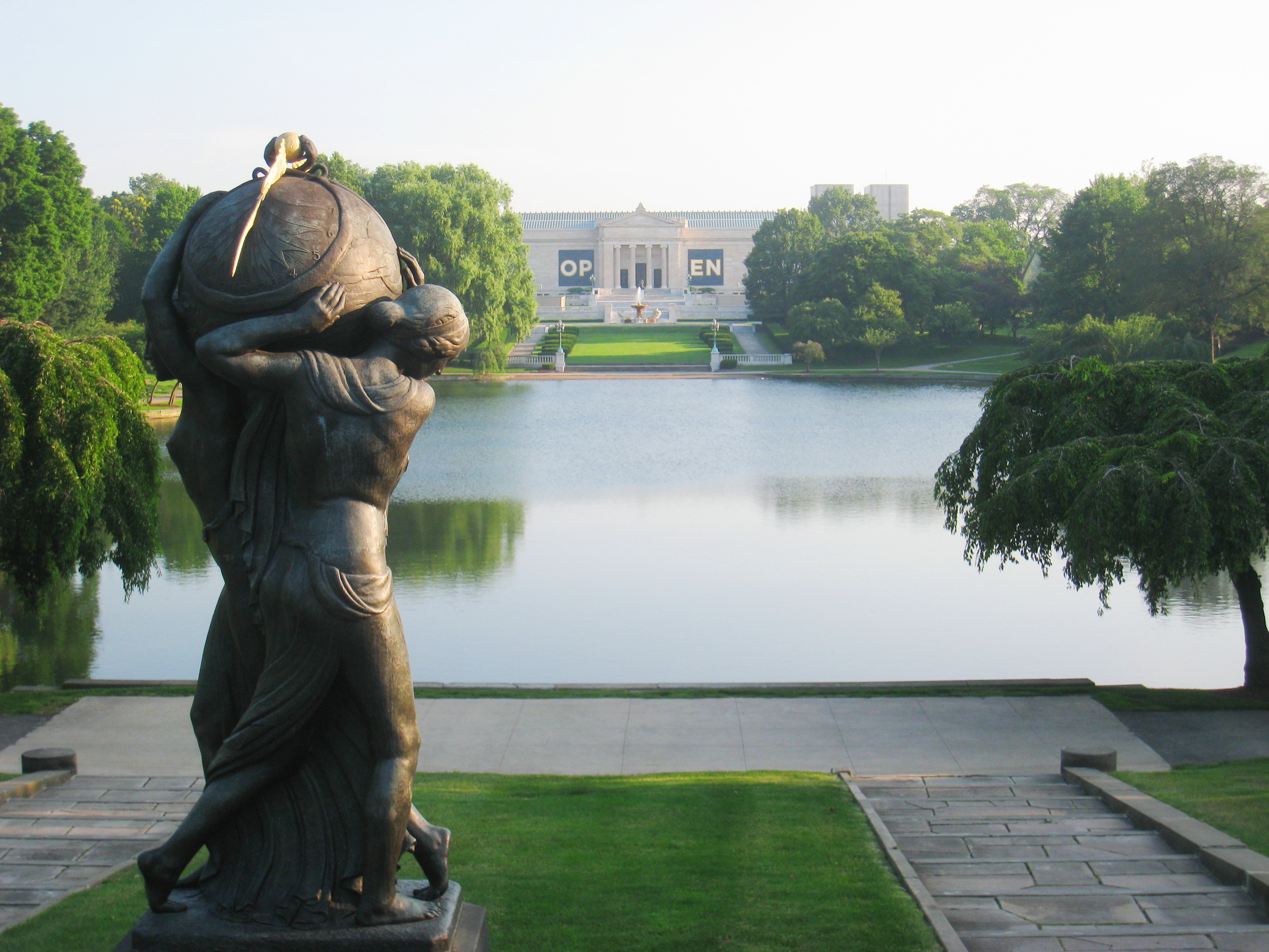 Lagoon with statue, Cleveland Museum of Art, Cleveland, Ohio, USA.
