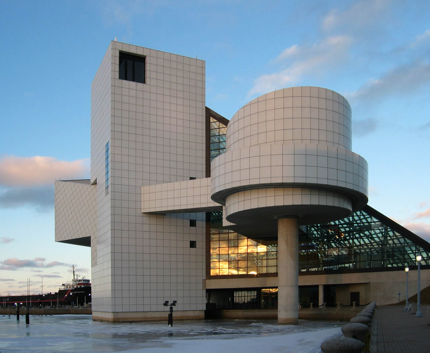 The Rock and Roll Hall of Fame, Cleveland, Ohio; architect: I. M. Pei