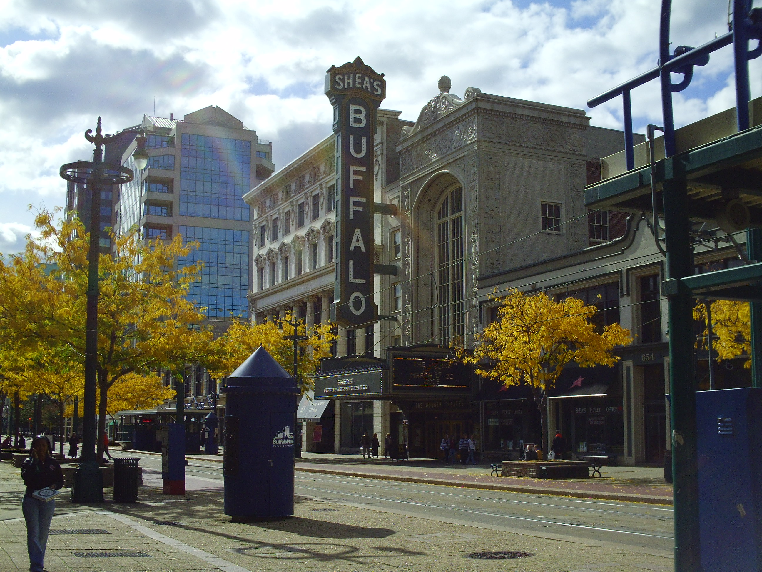 Picture of the front of Shea's Performing Arts Center, in Buffalo, NY