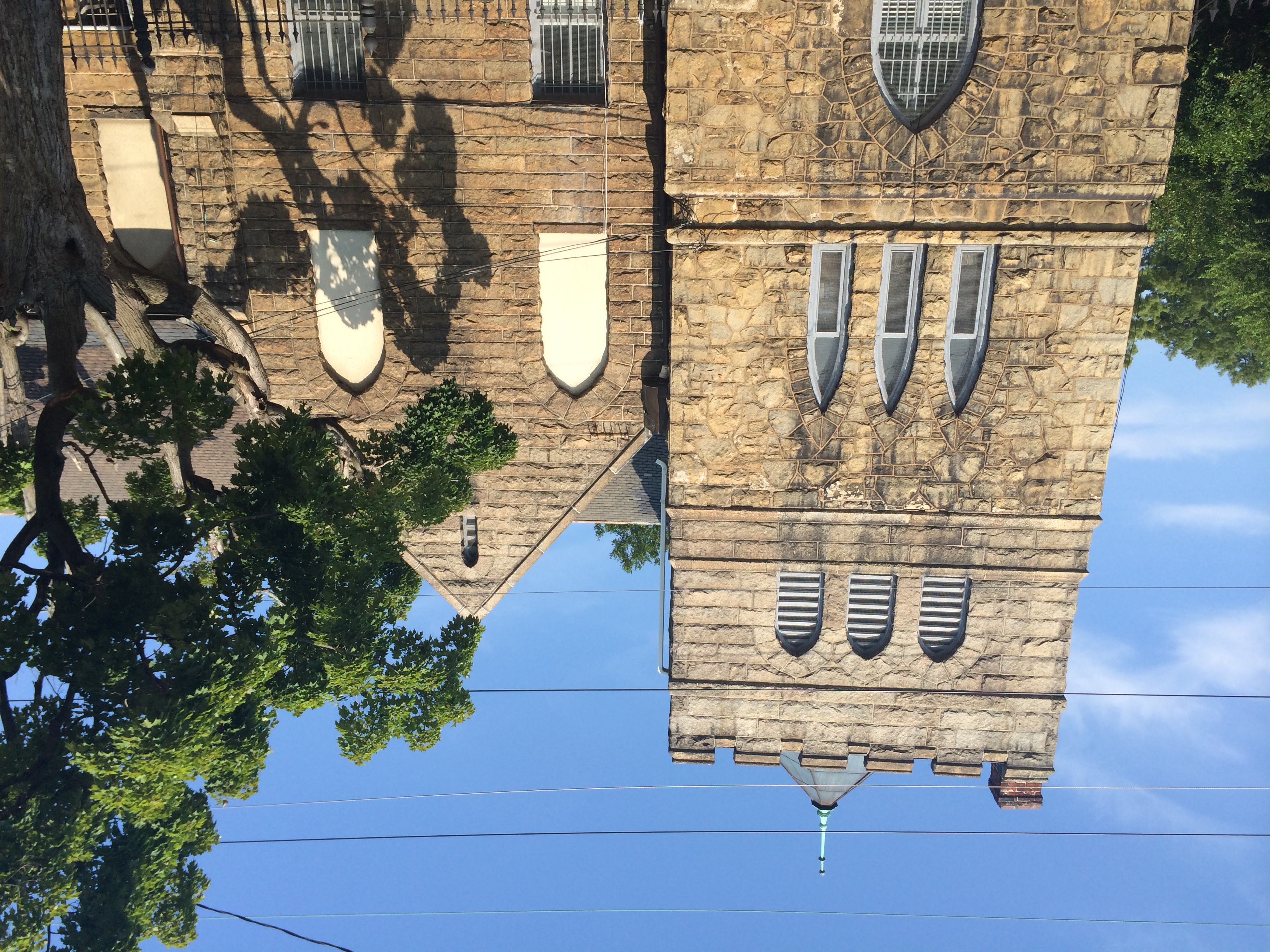 The chapel at the entrance of Hollywood Cemetery