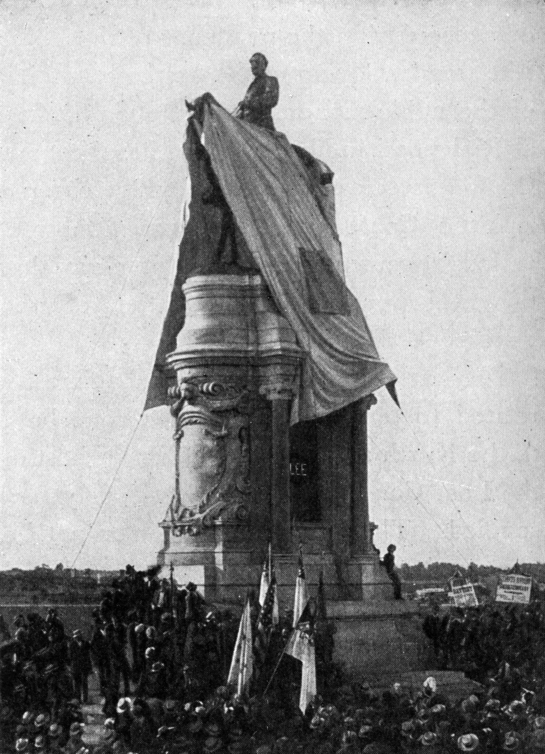 Unveiling of the Equestrian Statue of Robert E. Lee, May 29, 1890.  Richmond, Virginia. The sculptor was Antonin Mercié