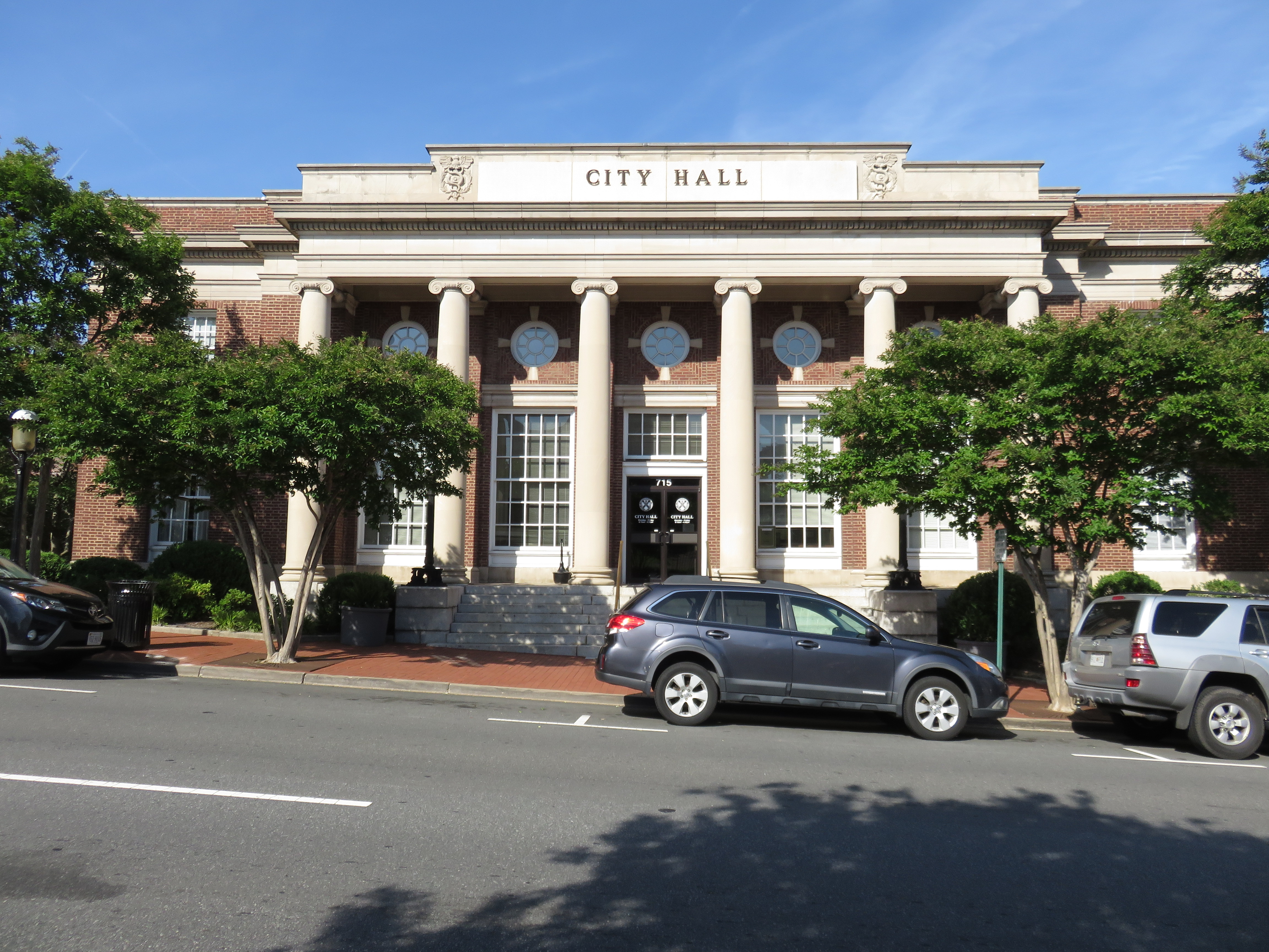 Fredericksburg City Hall in Fredericksburg, Virginia in 2017