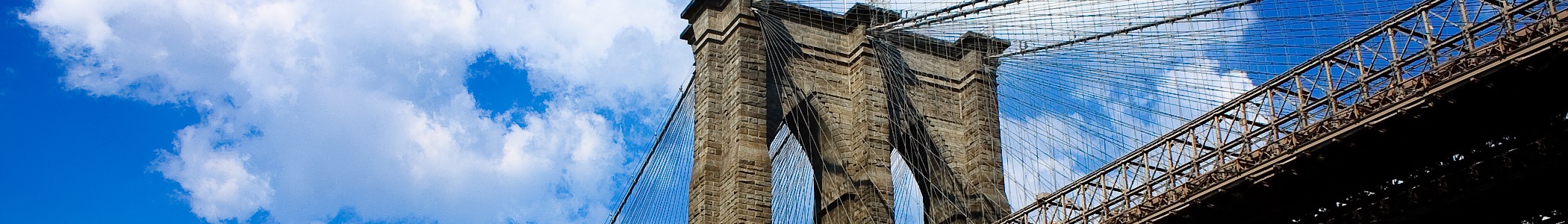 Brooklyn Bridge, New York City. Cropped, resized, and flipped for use as a Wikivoyage banner.