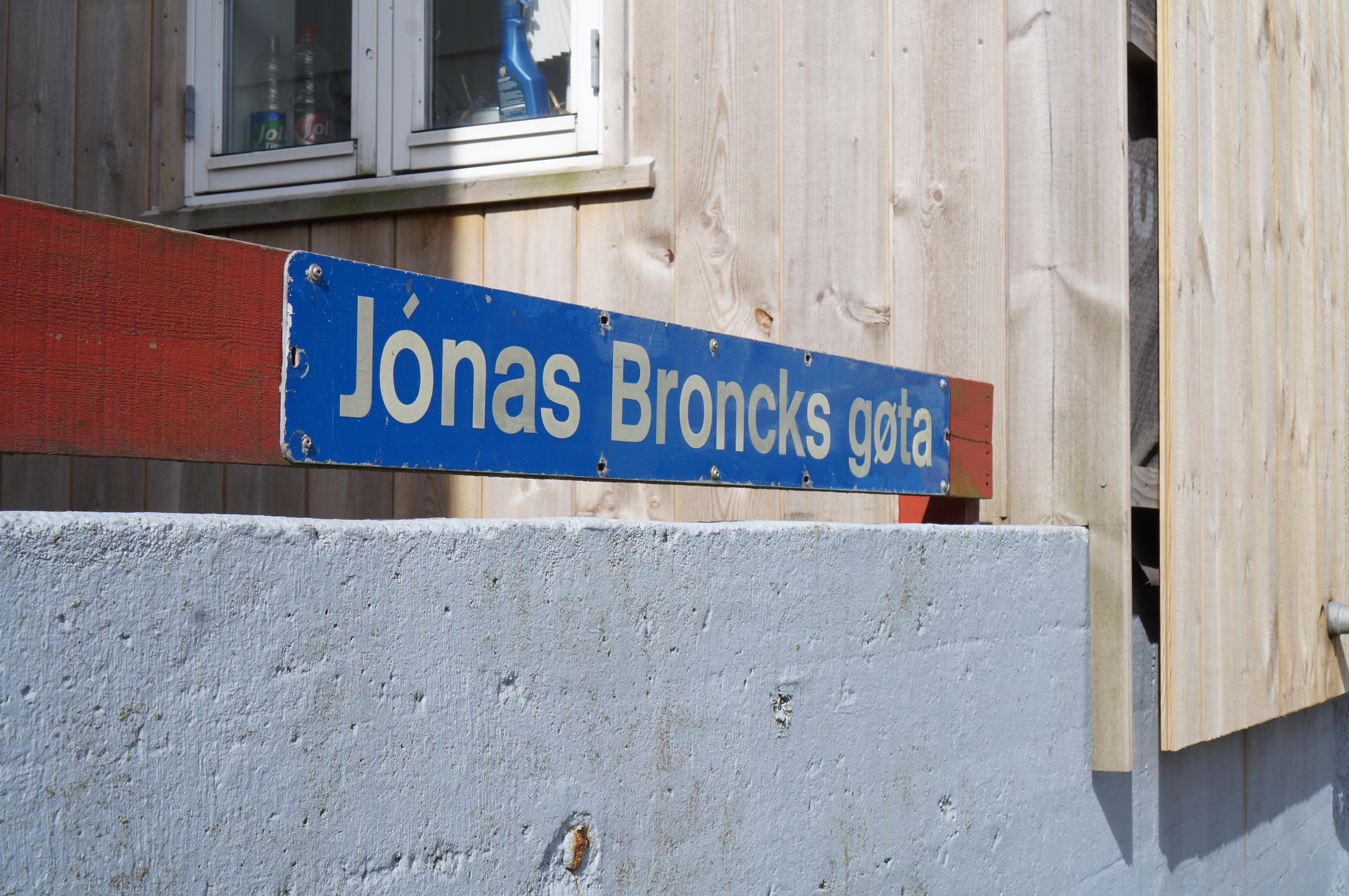street sign of Jónas Broncks gøta (possibly named after Jonas Bronck) in Tórshavn, the Faroe Islands