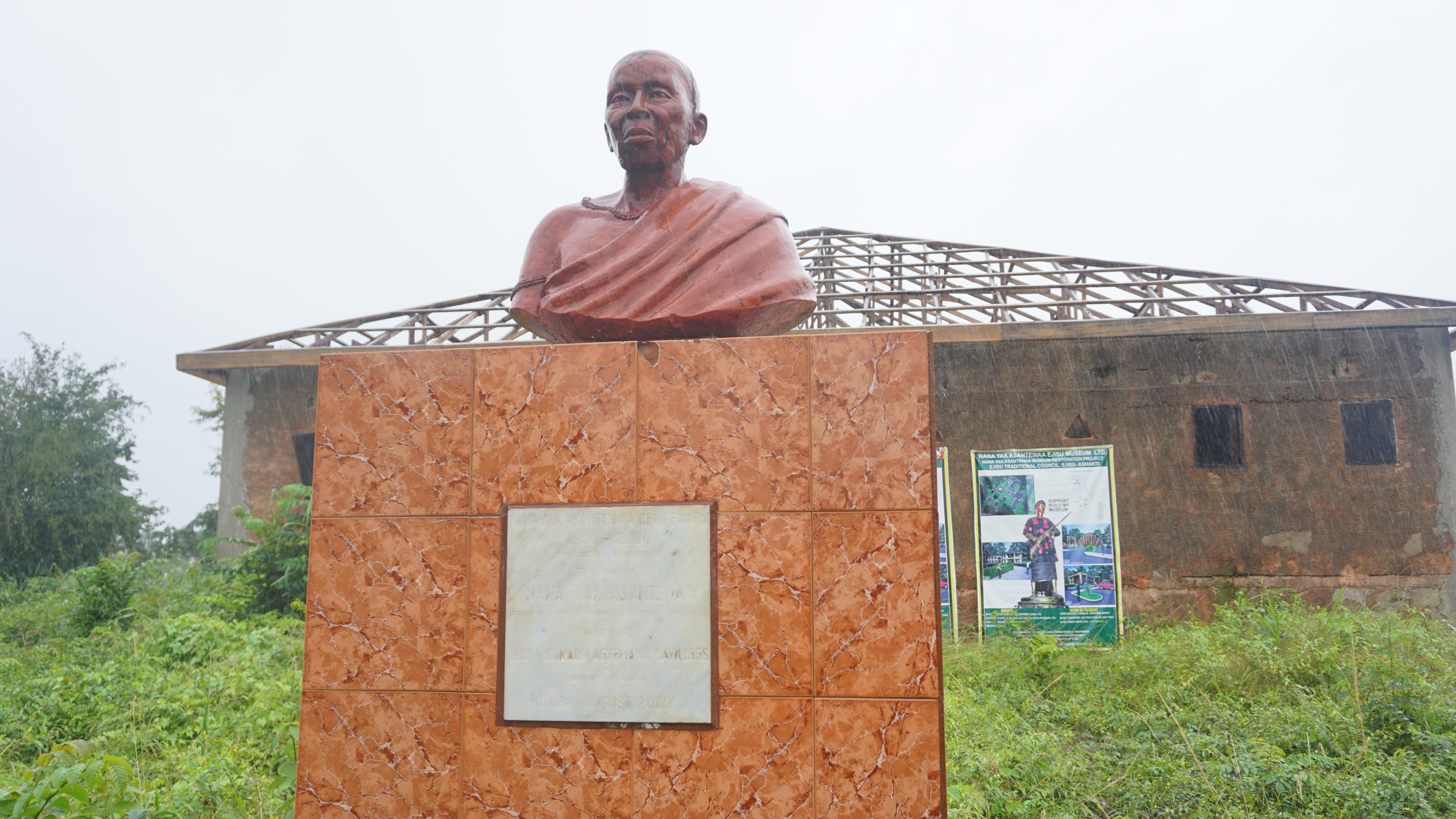 Yaa Asantewaa statue at the Yaa Asantewaa Museum locate at Ejisu.
