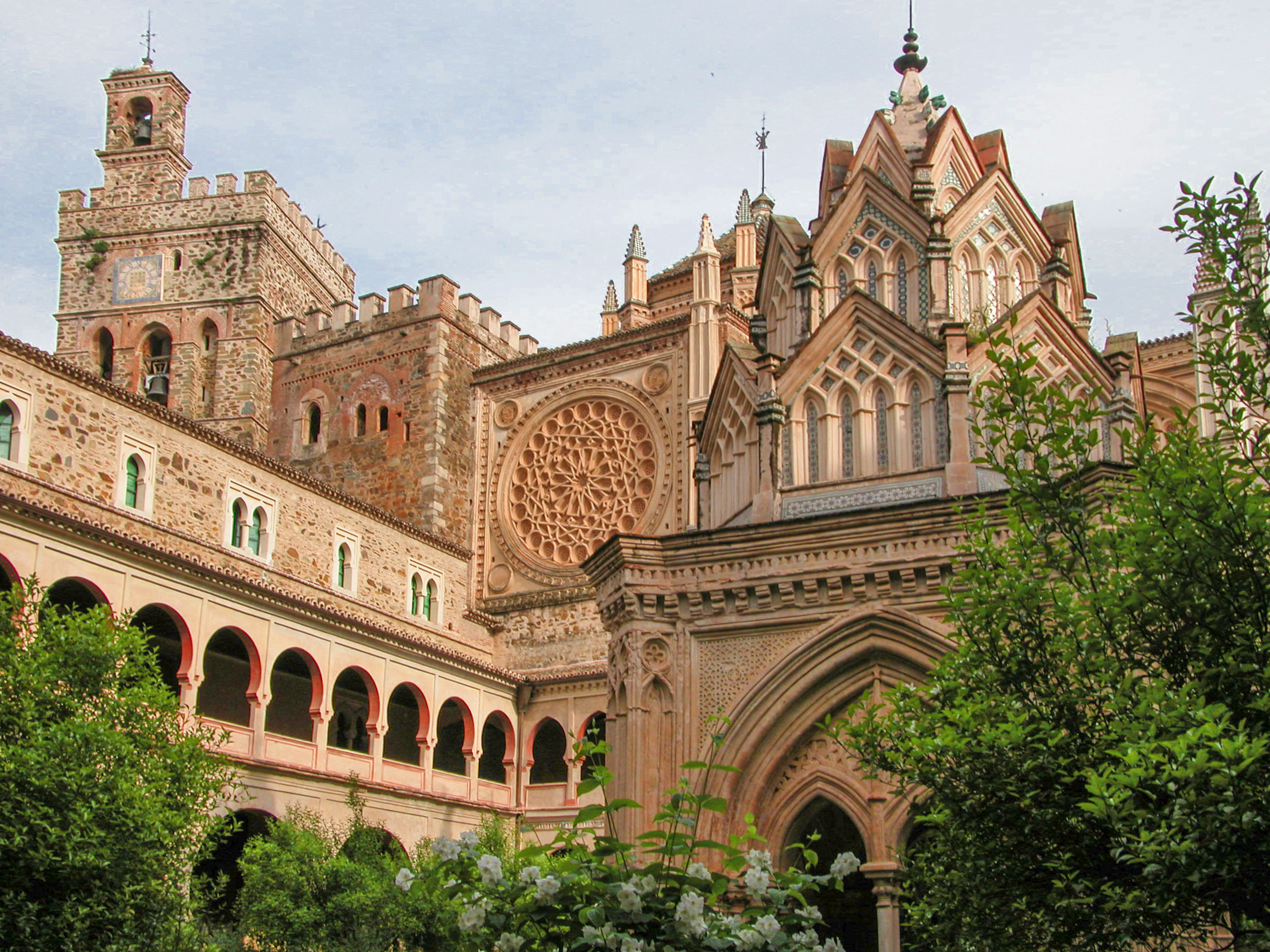 Claustro mudéjar en el Monasterio de Guadalupe