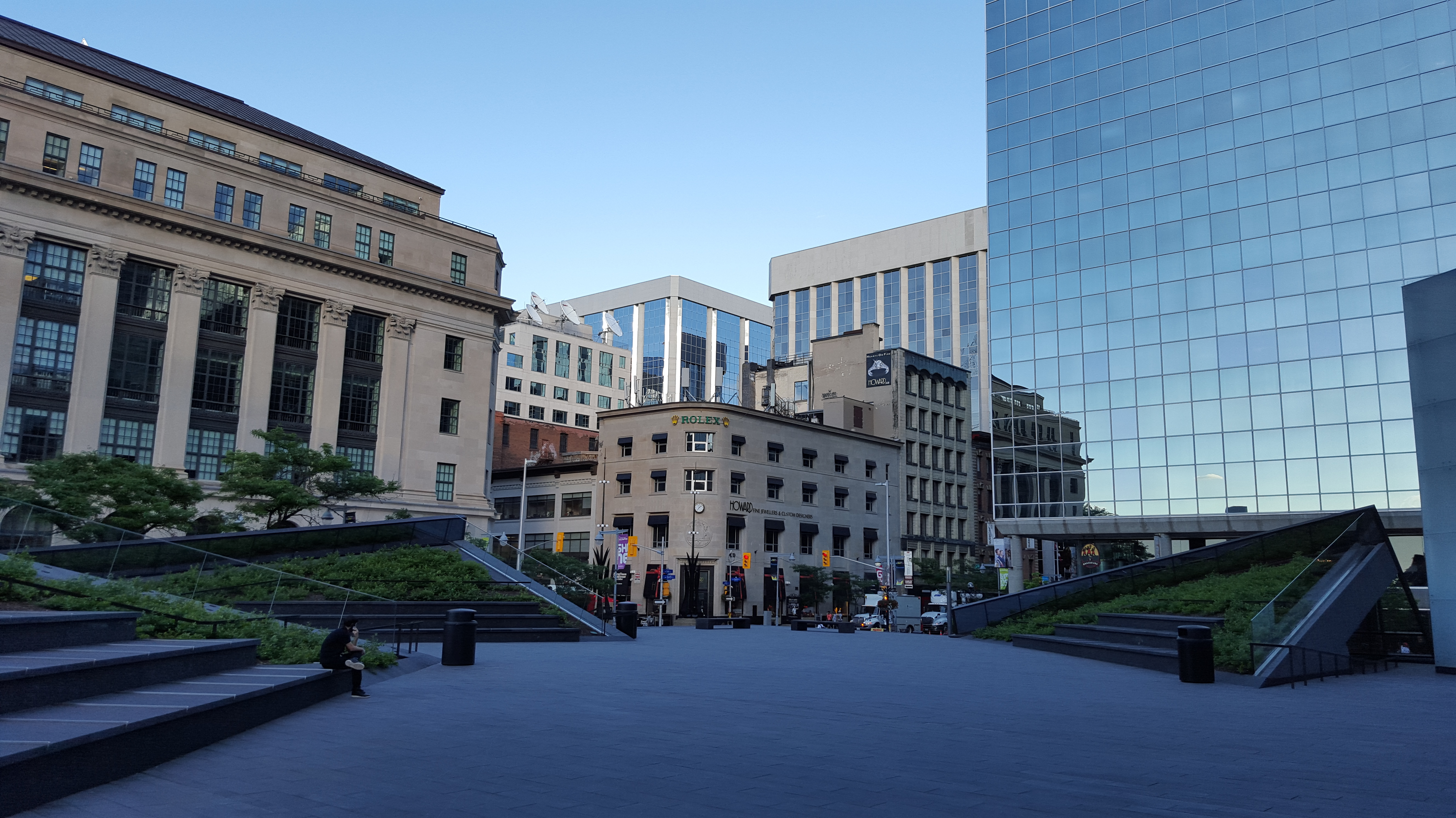 The Bank of Canada Museum (Ottawa), view from the top. The Bank of Canada building (right) housed the previous version of the museum known as the Currency Museum (closed in 2013).