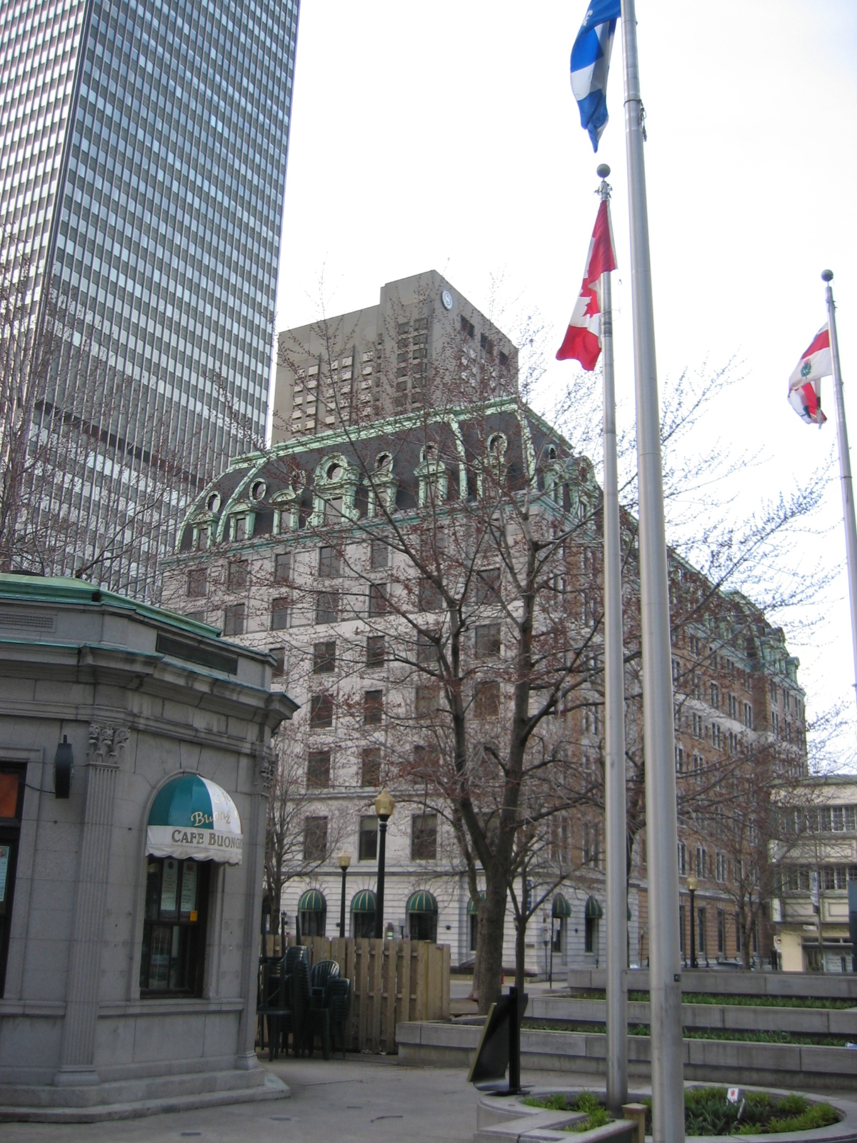 Le Windsor office building in Montreal, Canada.  Formerly the north annex of the Windsor Hotel.  The remainder of the hotel was destroyed by fire.