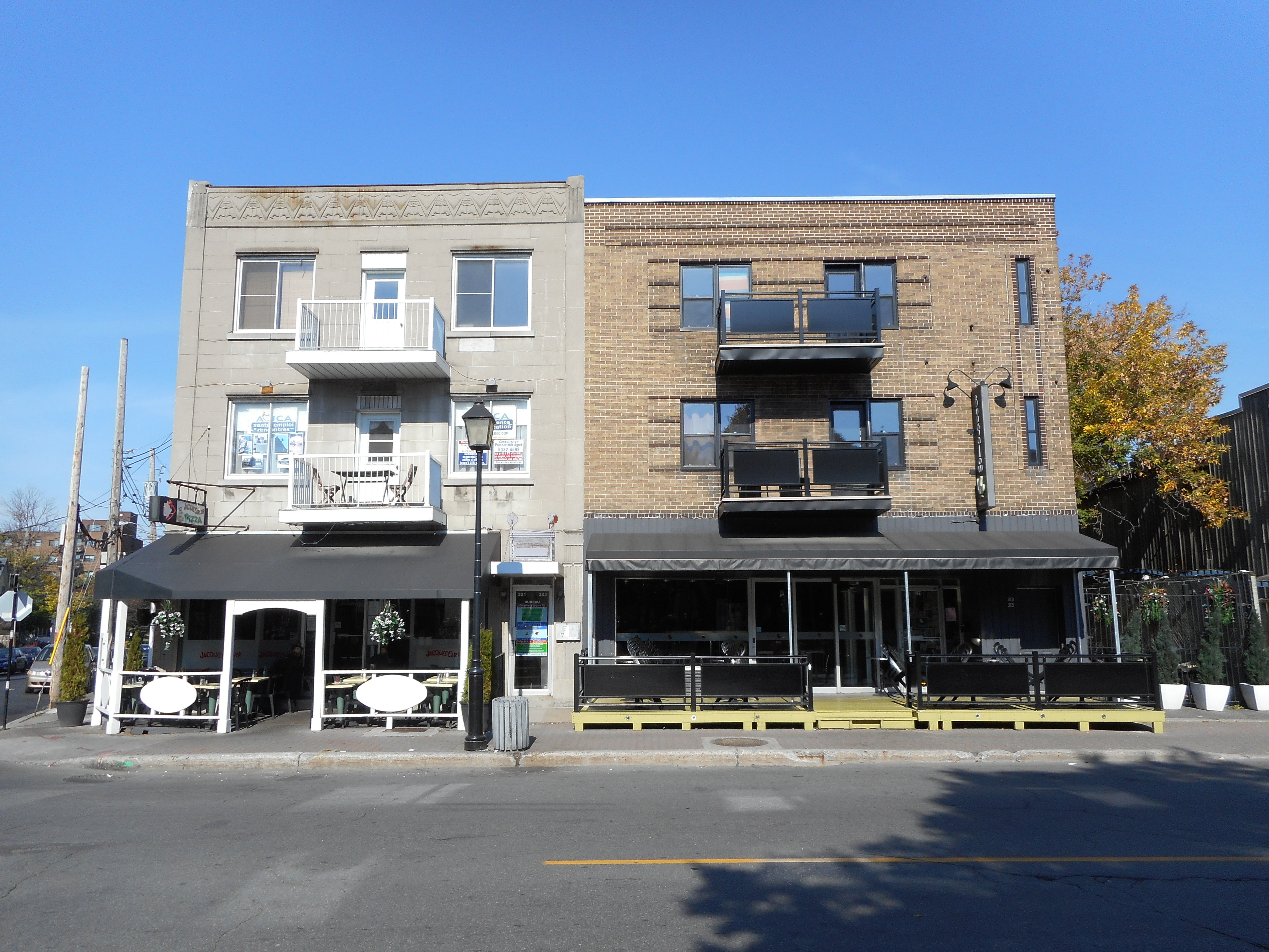 À droite : 311-315, rue Saint-Charles Ouest
marigot.ca