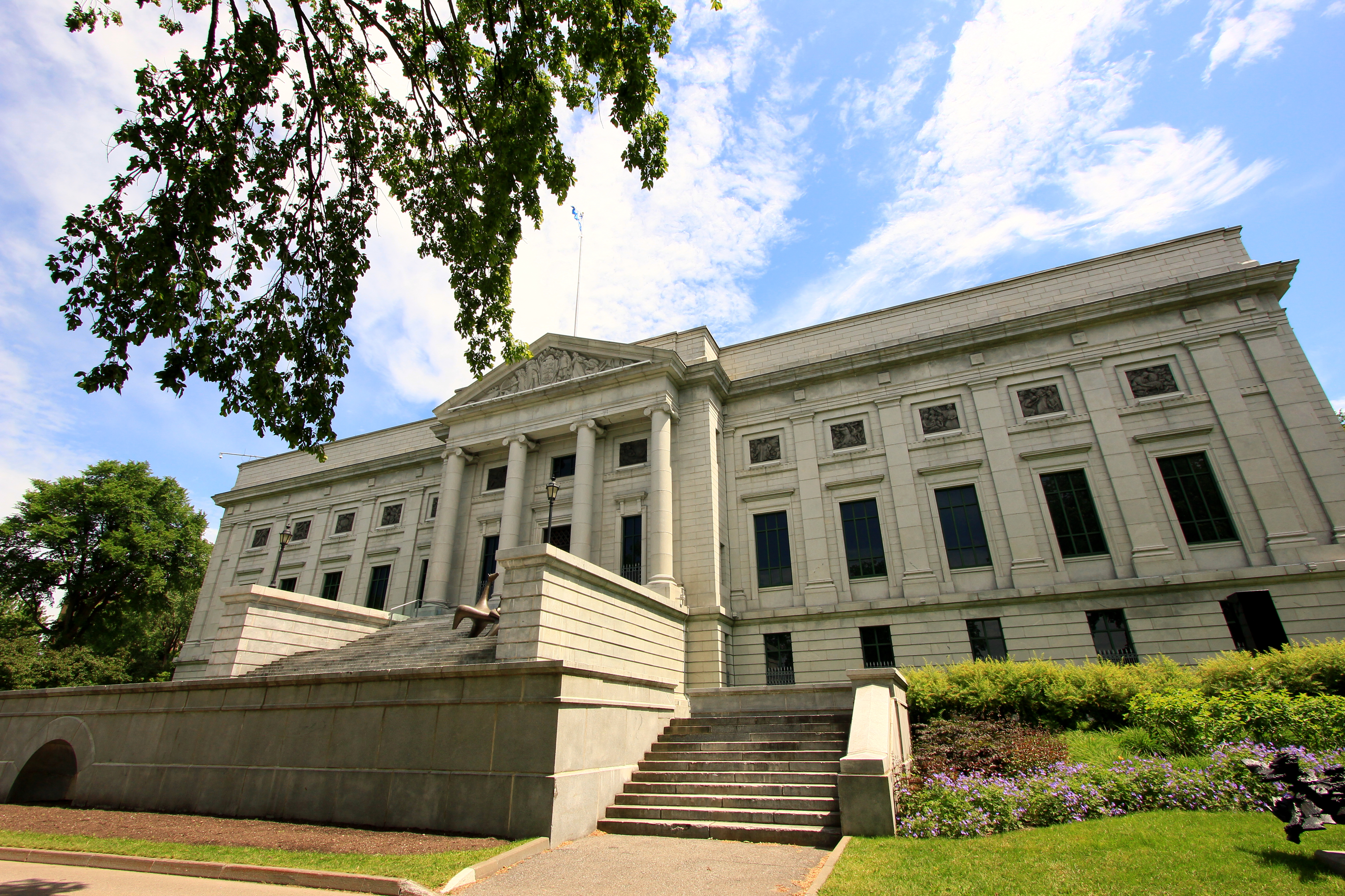 Le musée national des beaux-arts du Québec, sur les plaines d'Abraham.