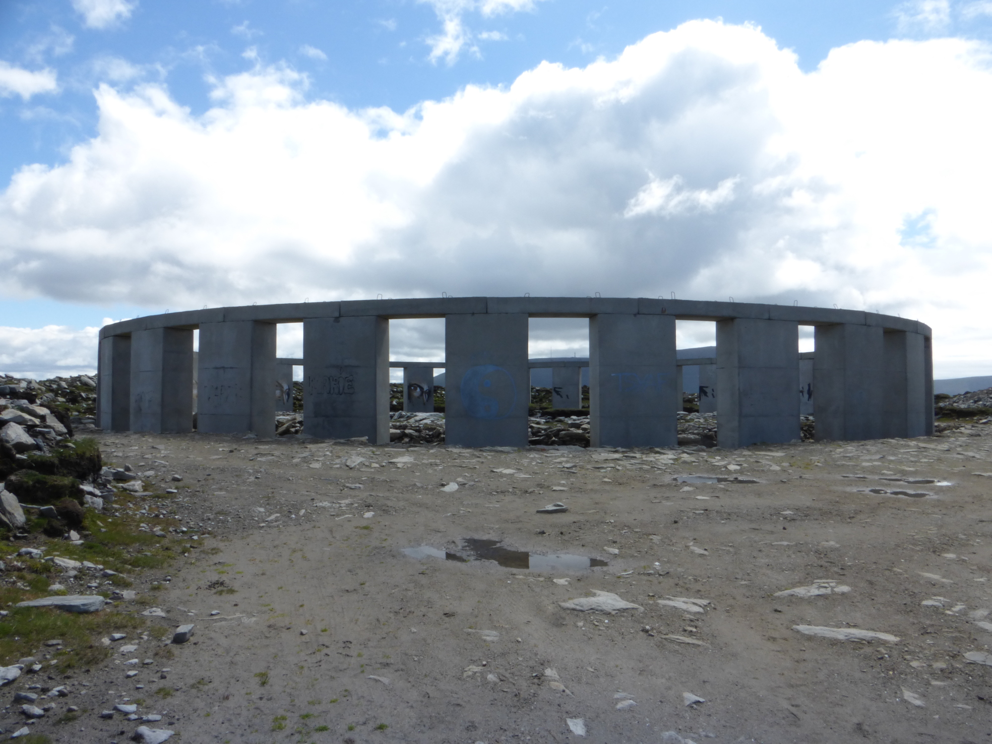 Achill Henge exterior, June 2016