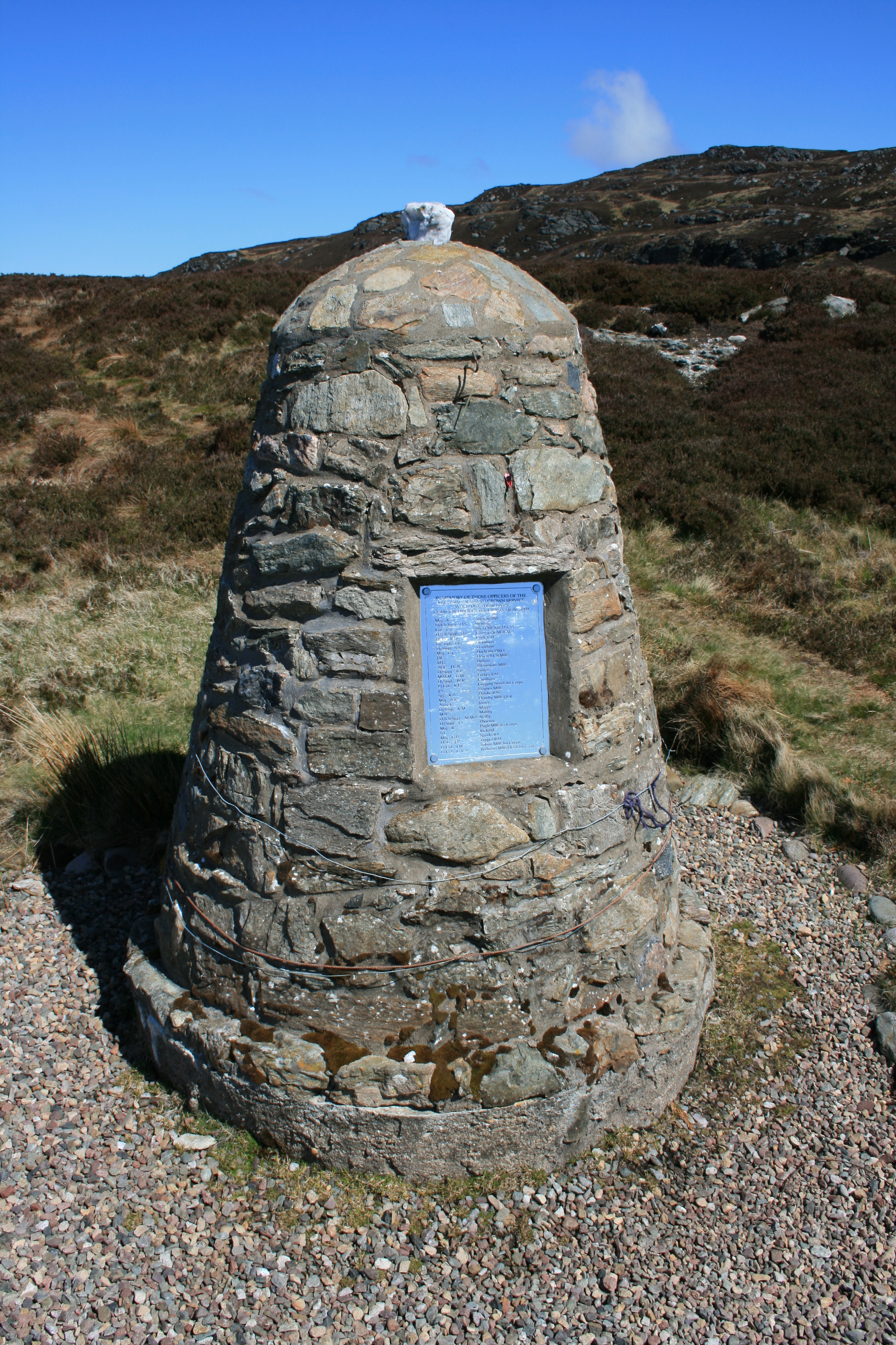 Memorial on en:Mull of Kintyre to the crash victims of the en:1994_Scotland_RAF_Chinook_crash
