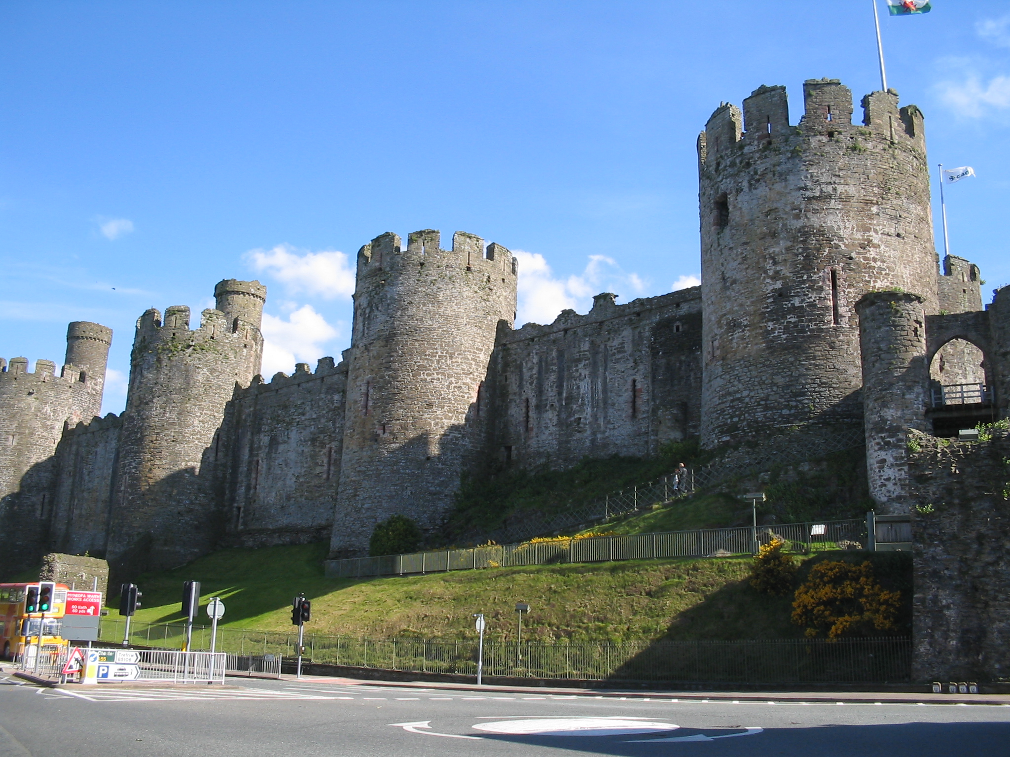 Conwy Castle.  Possible the view is looking south from Conwy Road.  A mini-roundabout is visible at the bottom.

David Benbennick took this photo on May 13, 2005 at 4:33 PM (15:33 UTC).