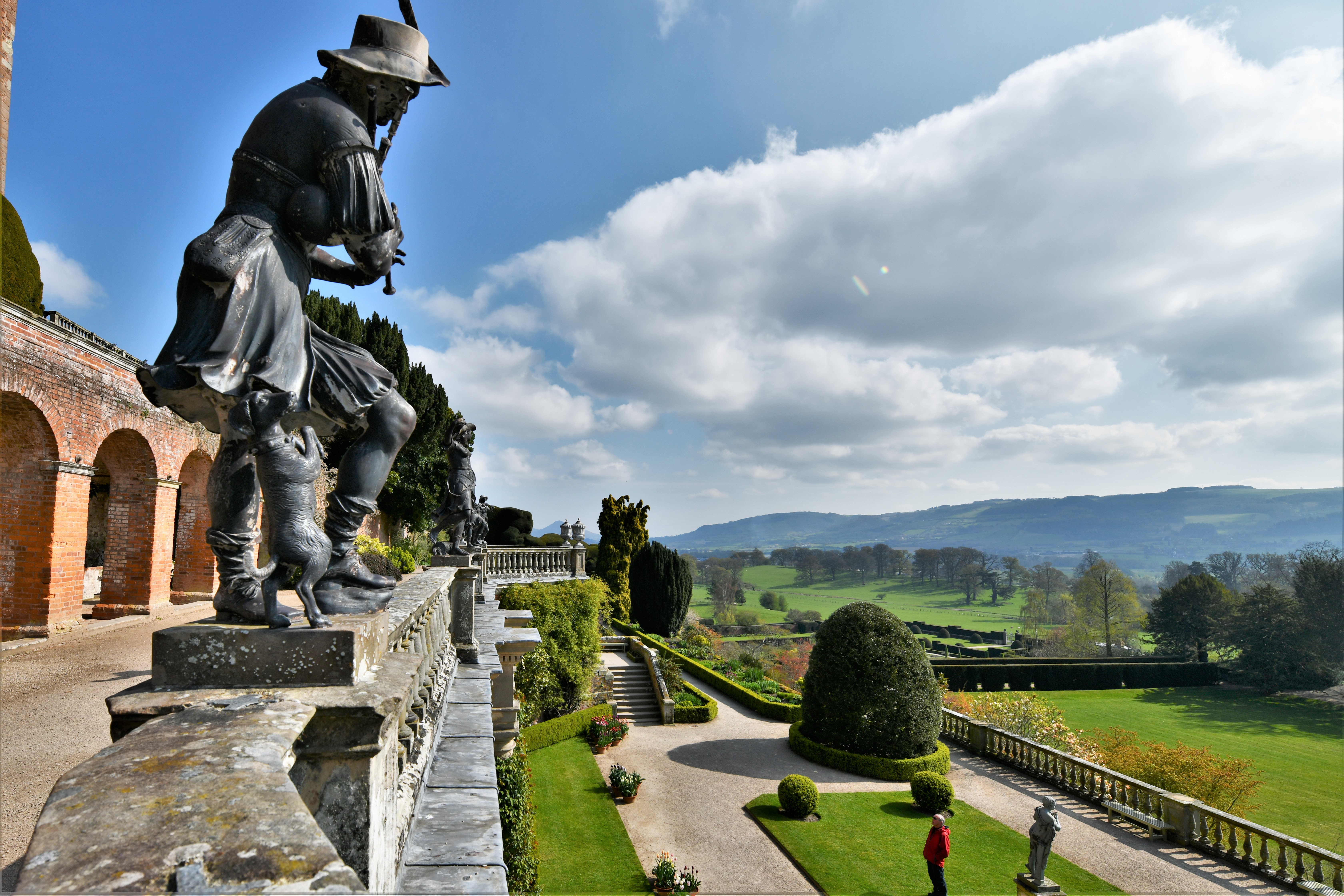 Powis Castle: Lead statues by the workshop of John van Nost (d. 1729) 3