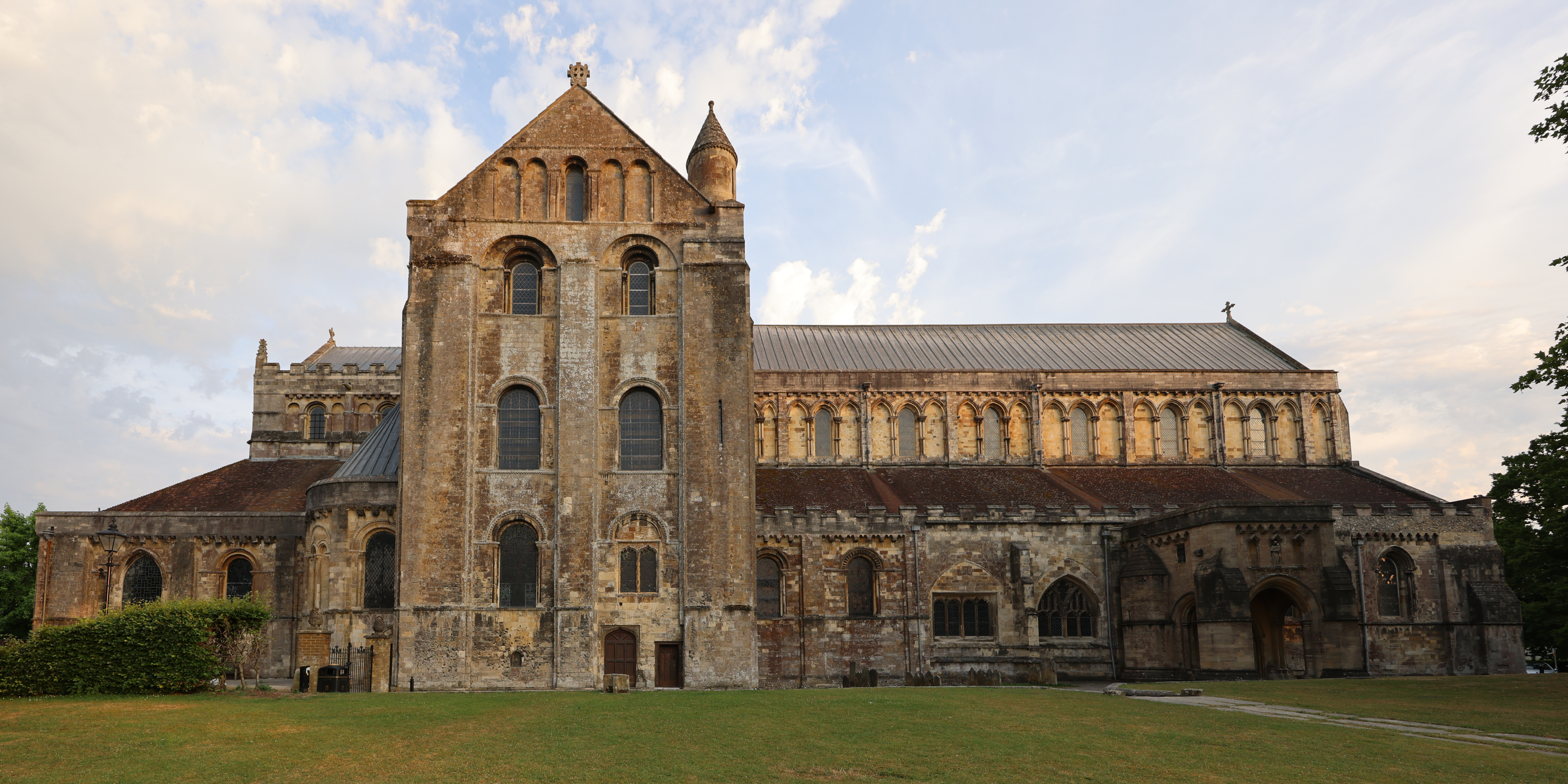 Photo of Romsey Abbey from the north