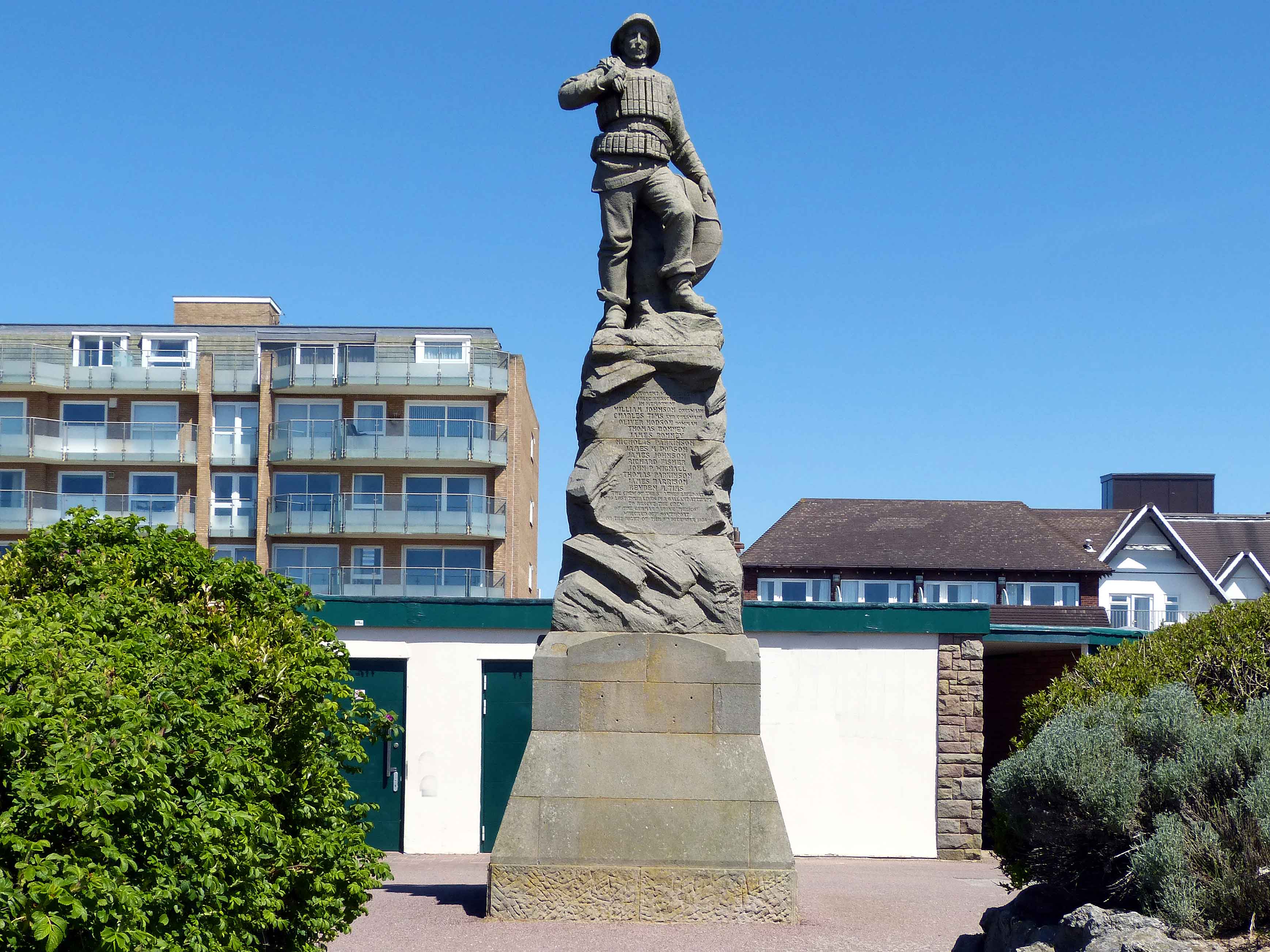 memorial commorating the St Annes Lifeboat disaster on 9 December 1886