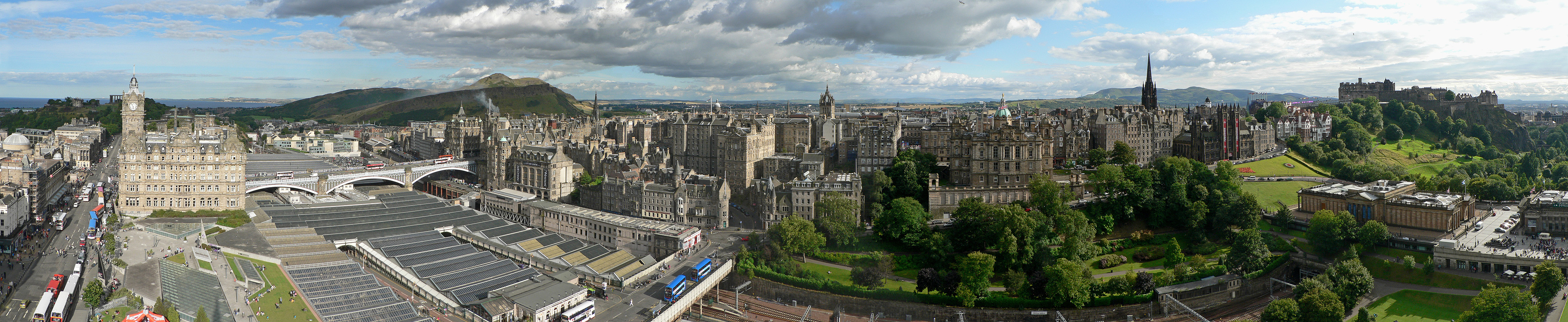 The most beautiful panorama of Edinburgh, seen from the Scott Monument.