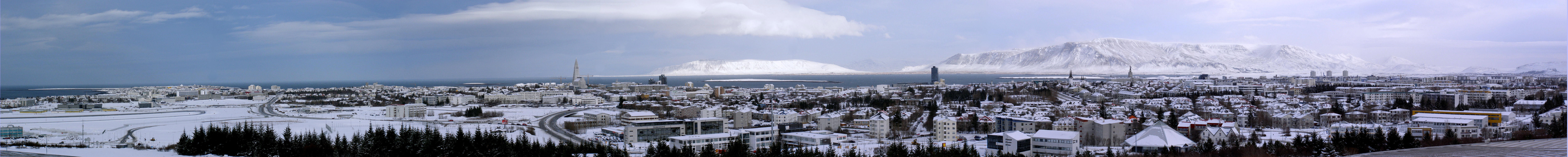 City View of Reykjavík with the mountains Akrafjall (left) and Esja (right) in the background