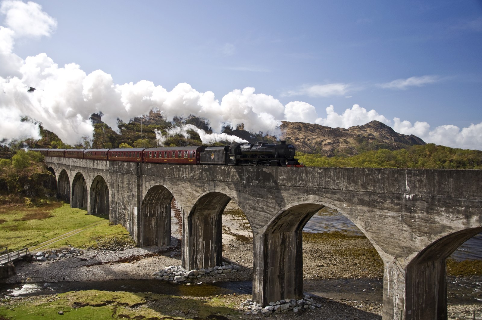 Jacobite Express crosses the Loch nan Uamh Viaduct