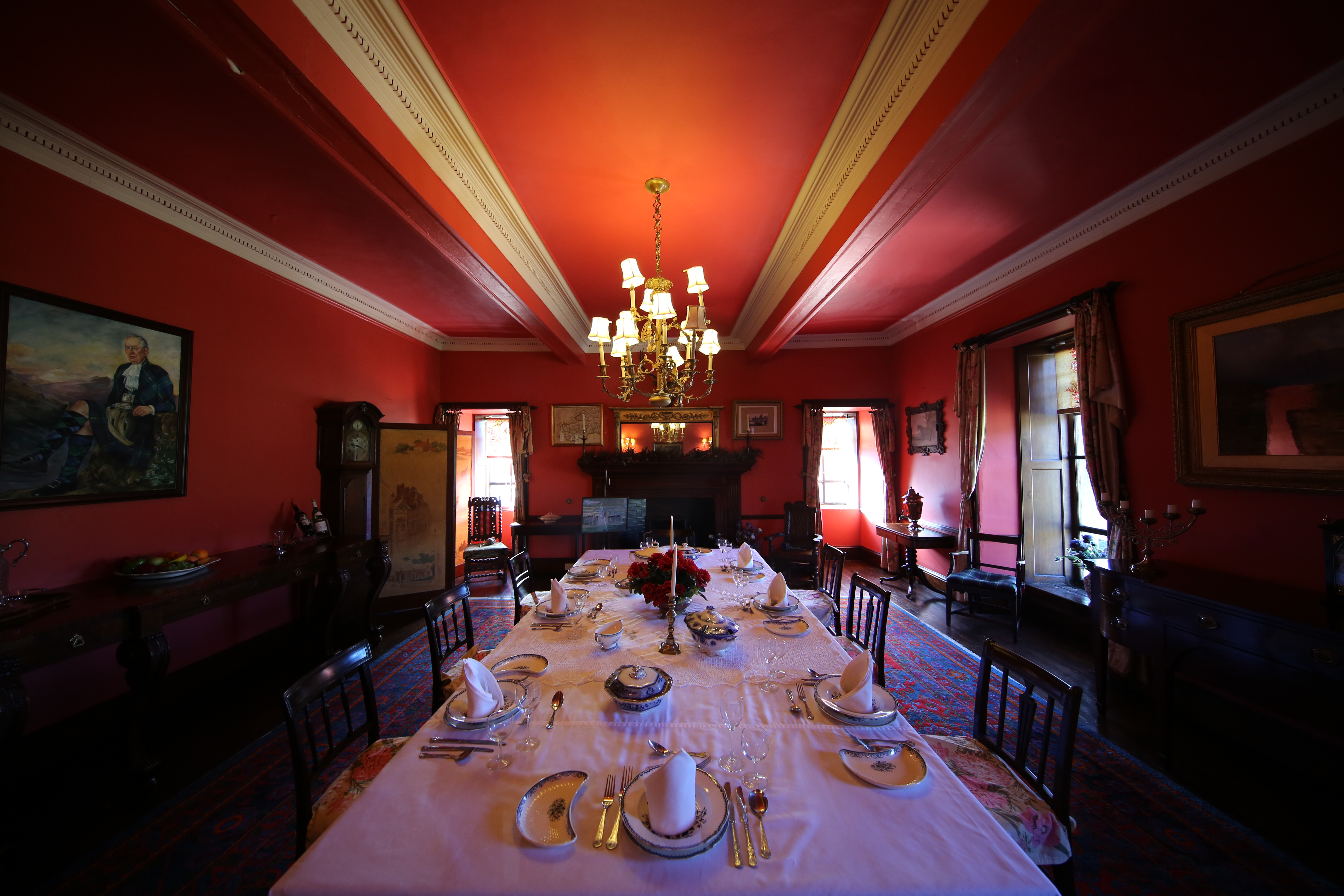 Photo of Braemar Castle dining room.
