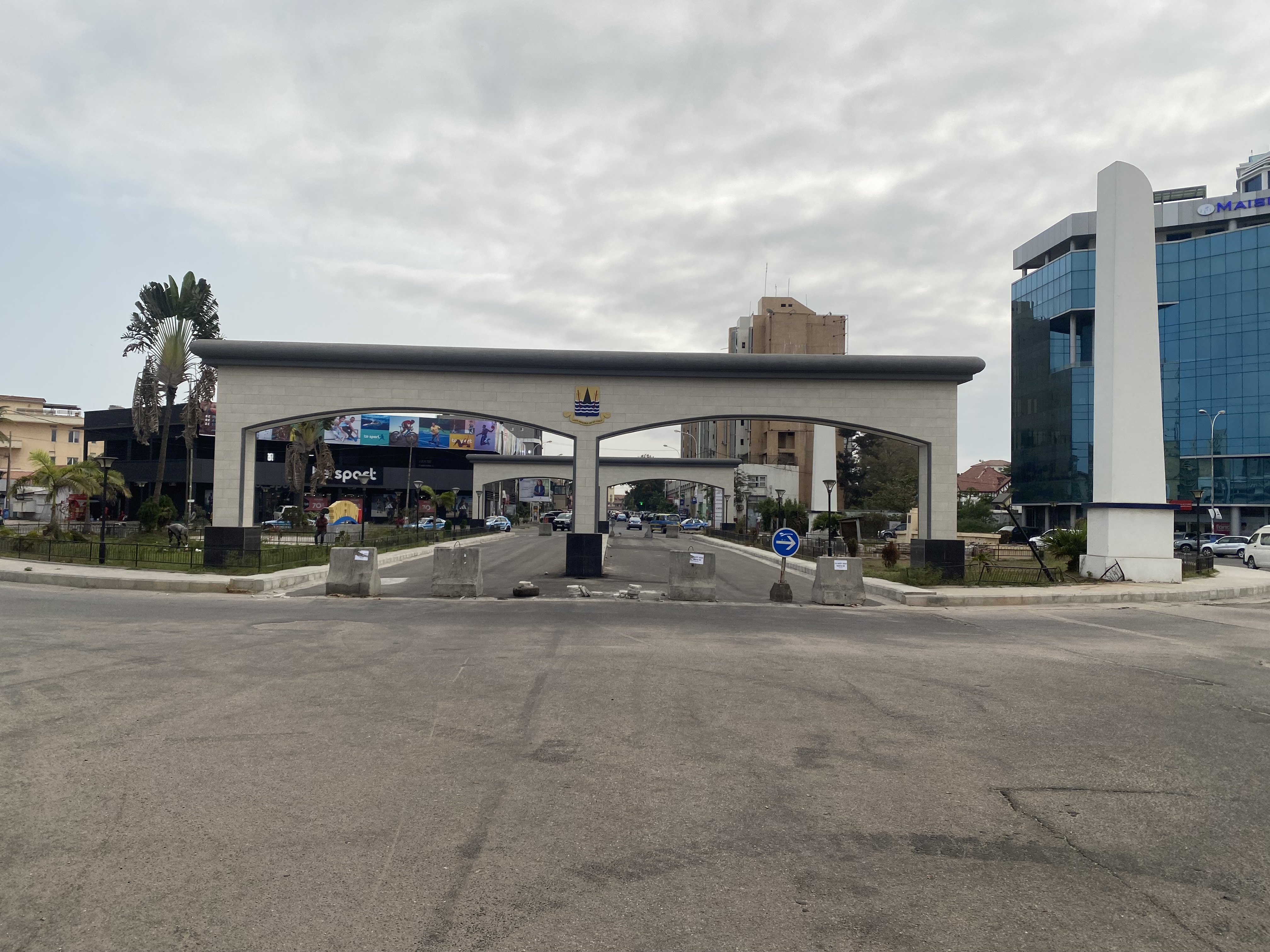 Session de formation sur Wikipédia au Centre de Jeunesse, suivie d'une découverte et d'une promenade à travers la ville de Pointe-Noire.