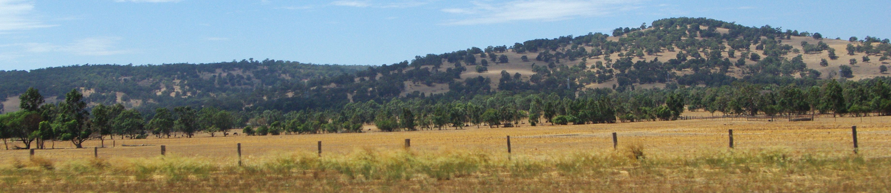 w:Darling Scarp from South West Highway between Armadale and Pinjarra