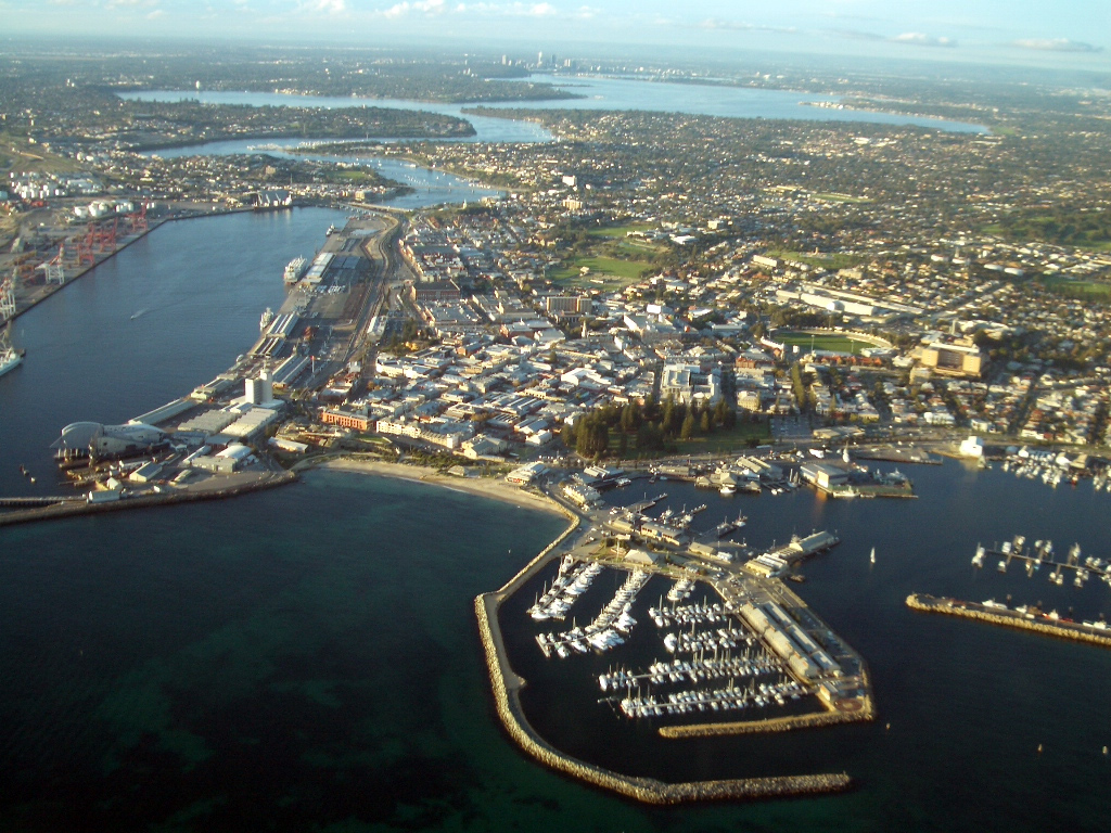 Fremantle and the Swan River viewed from the air, looking east towards Perth CBD.
Photograph taken by Kristian Maley, 4 June 2005.