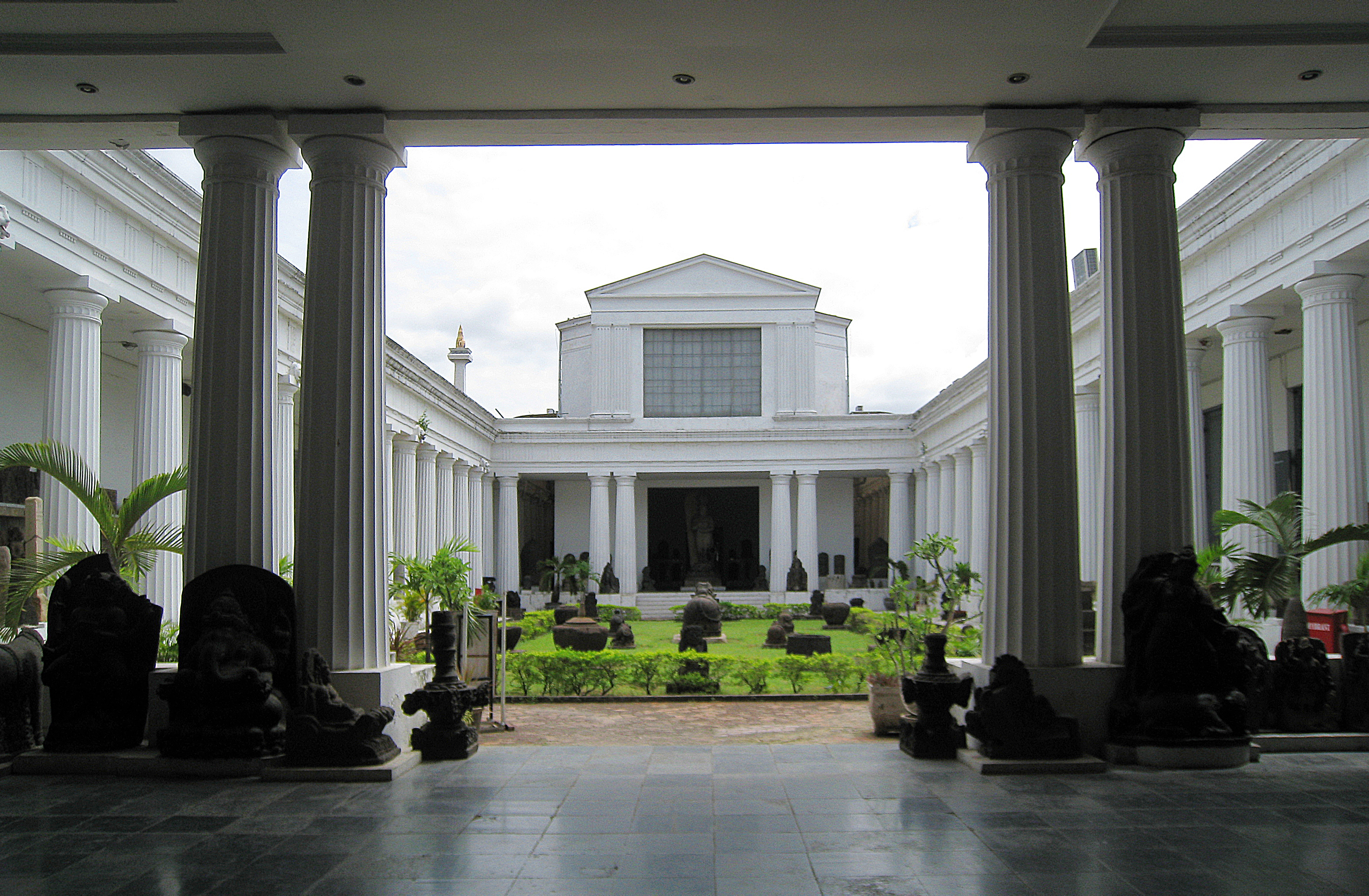 The peristylia (inner courtyard) of the National Museum of Indonesia, Jakarta, display statues of ancient Indonesian Hindu-Buddhist era.