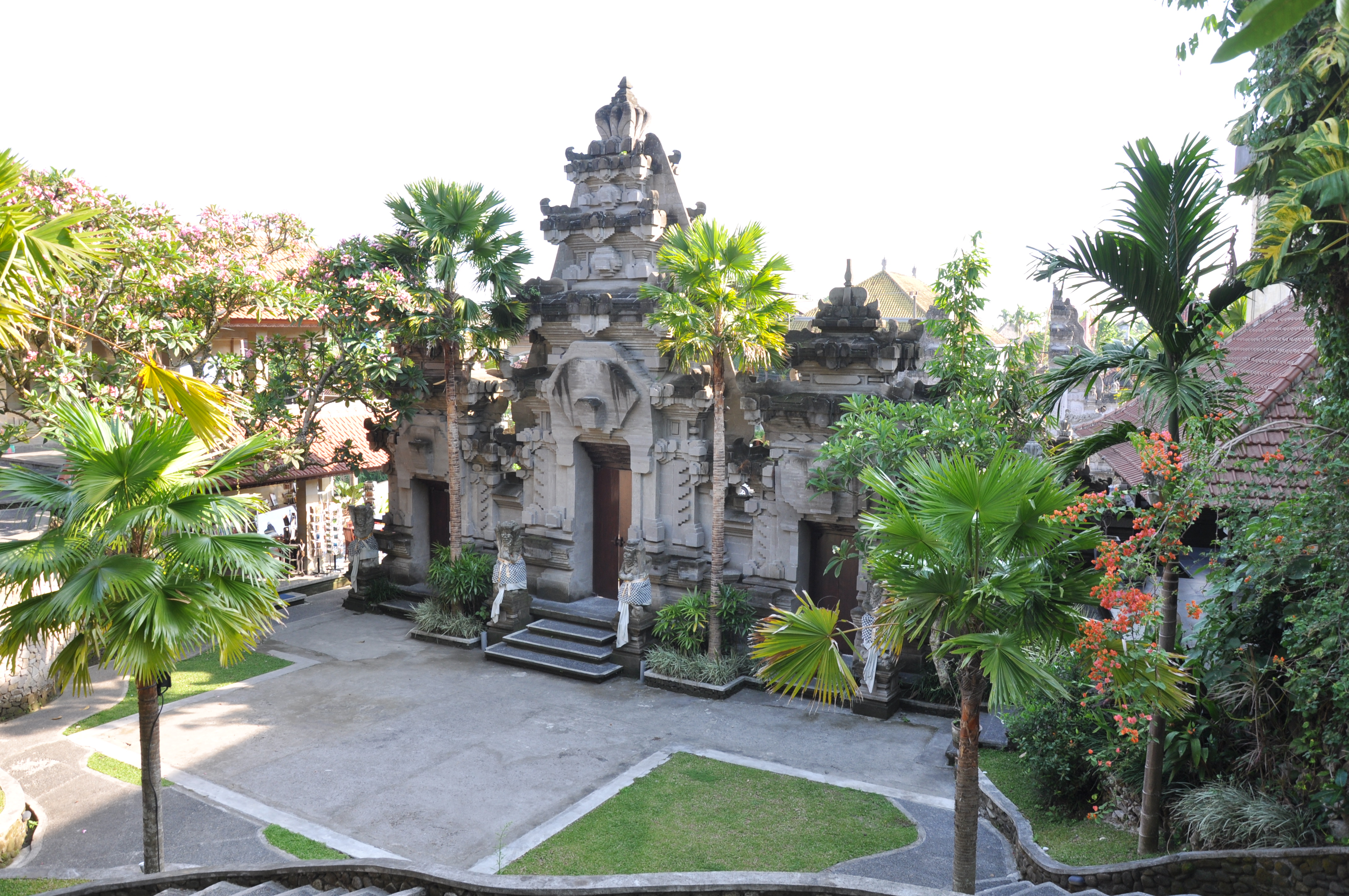 The Puri Lukisan Museum (Indonesian: Museum Puri Lukisan) is the oldest art museum in Bali which specialize in modern traditional Balinese paintings and wood carvings. The museum is located in Ubud, Bali, Indonesia. It is home to the finest collection of modern traditional Balinese painting and wood carving on the island, spanning from the pre-Independence war (1930–1945) to the post-Independence war (1945 – present) era. The collection includes important examples of all of the artistic styles in Bali including the Sanur, Batuan, Ubud, Young Artist and Keliki schools [Wikipedia.org]