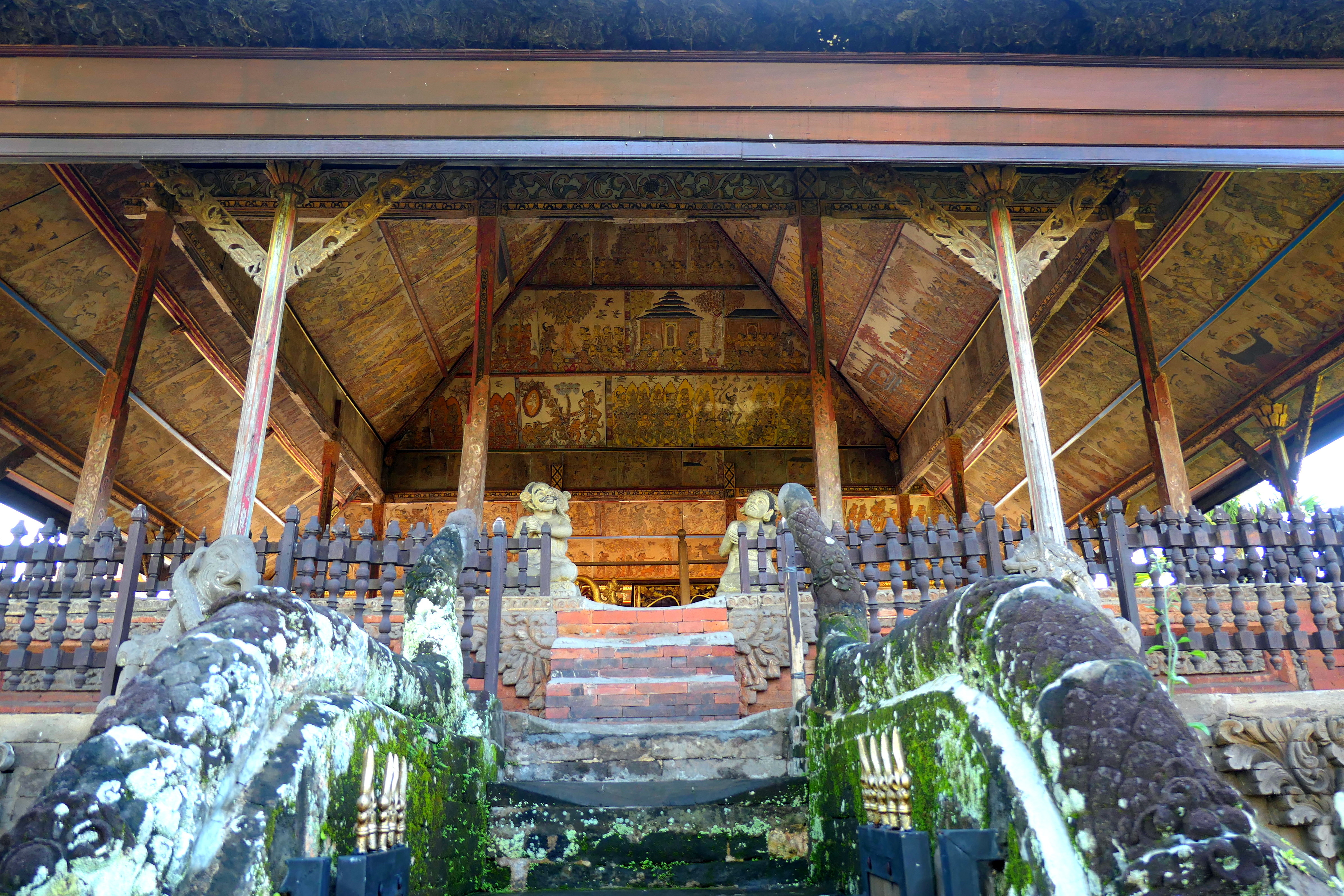 004 View of the panels in Kerta Gosa‎ pavilion, Klungkung Palace, Semarapura, Bali