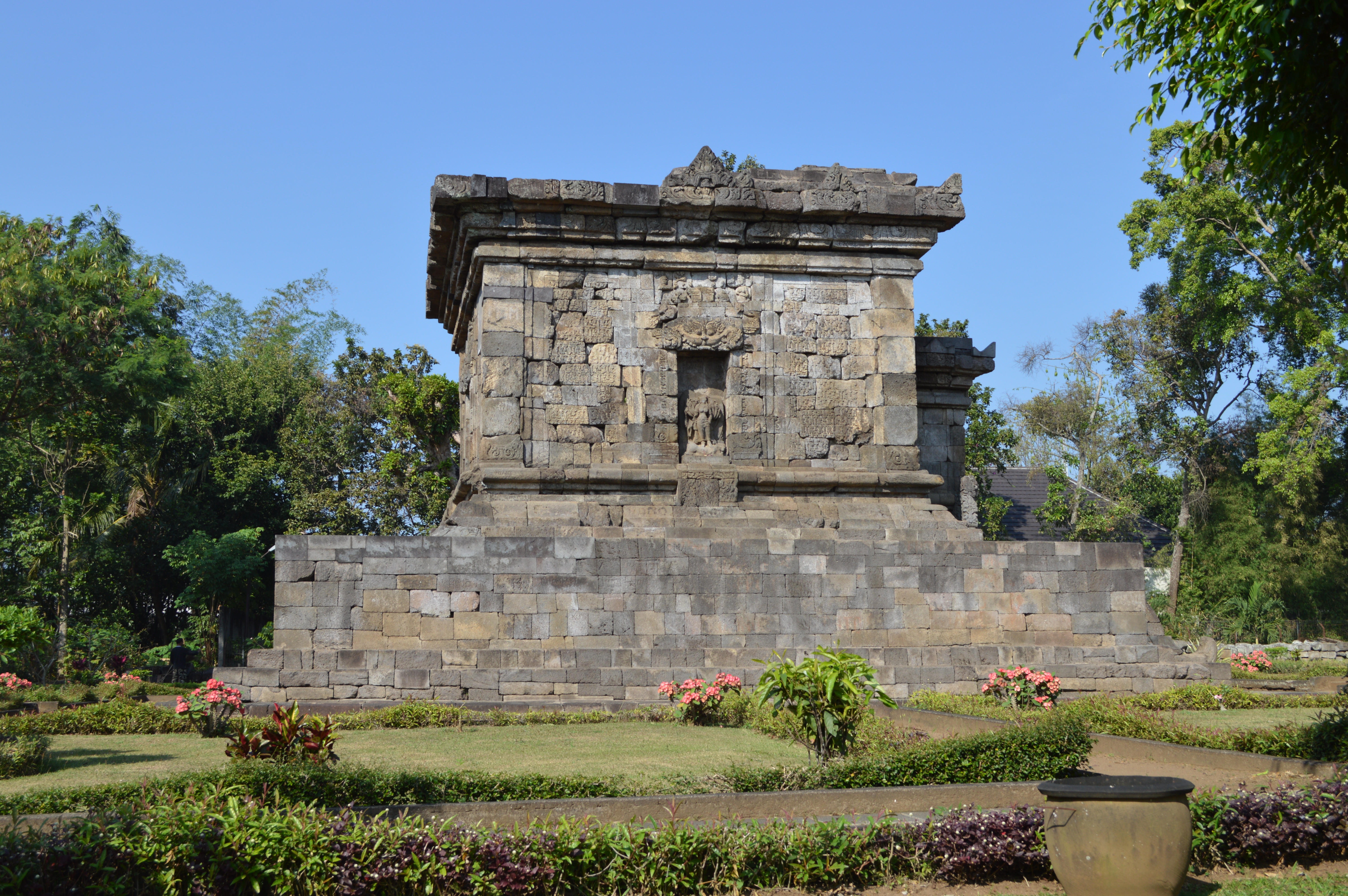 Badut Temple (Candi Badut) Malang area, East Java, Indonésia.