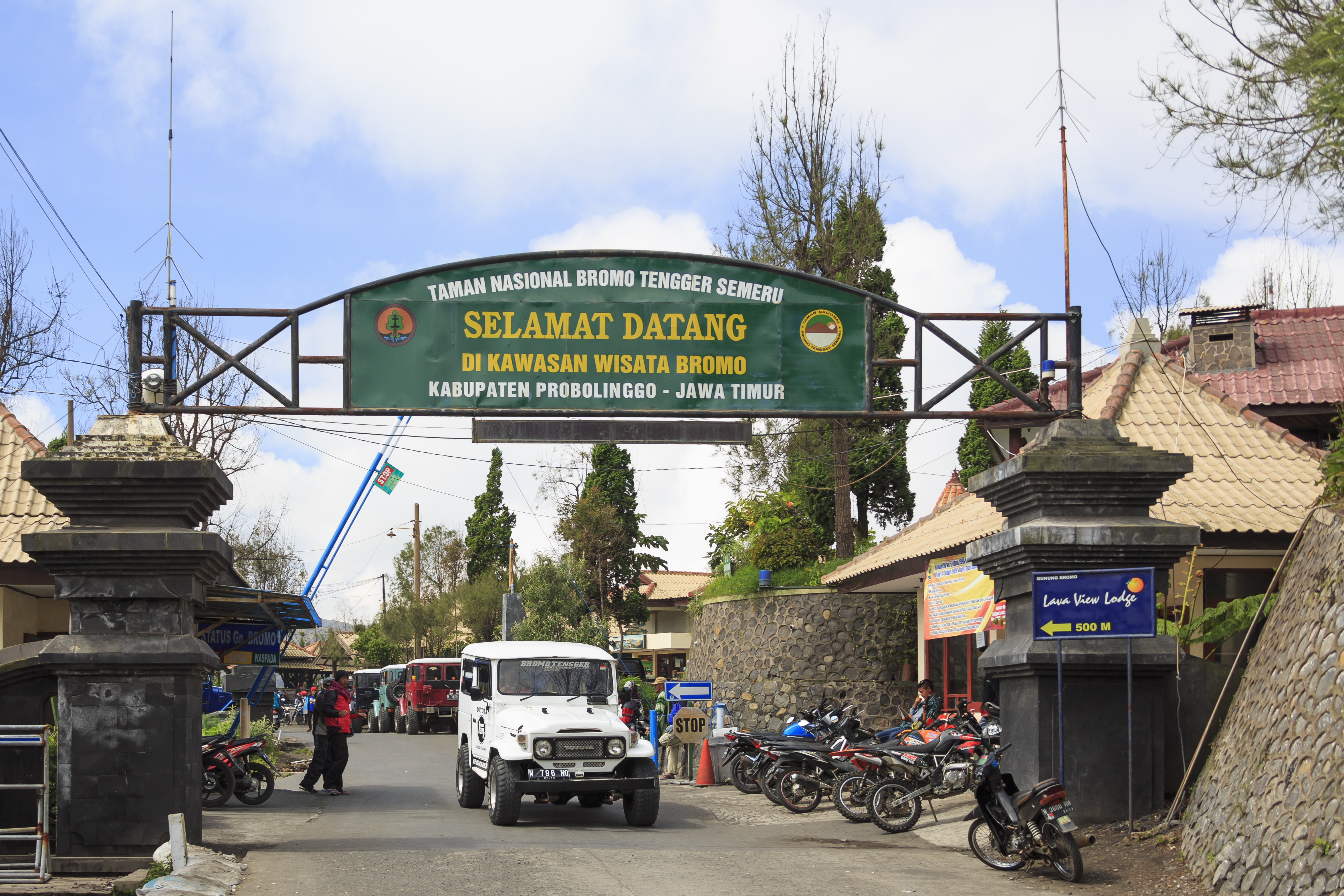 Cemoro Lawang, East Java, Indonesia: Gate to the Bromo national park. If any danger within the volcano area is present, you cannot enter here.