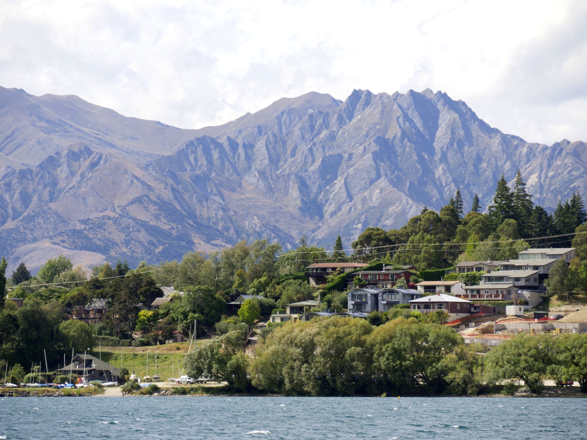 Wanaka East with mountain, Wanaka, Queenstown-Lakes District, Otago Region, South Island, New Zealand