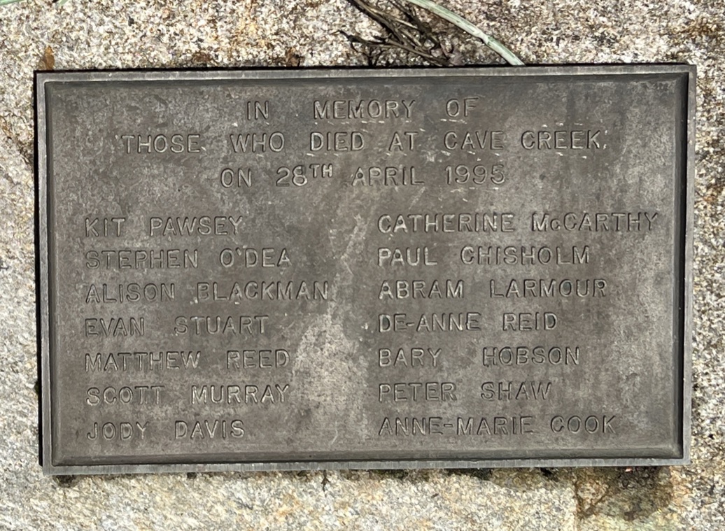The Memorial Track to Cave Creek / Kotihotiho is named for the Cave Creek disaster of 28 April 1995, when 13 polytechnic students and a Department of Conservation staffer fell 30 m after the faulty viewing platform they were standing on collapsed. The Cave Creek track was renamed in 2020 on the 25th anniversary of the tragedy. The 1 h 10 min track descends into the deep narrow gorge and ends at the Cave Creek Resurgance, where the stream emerges from the ground.
