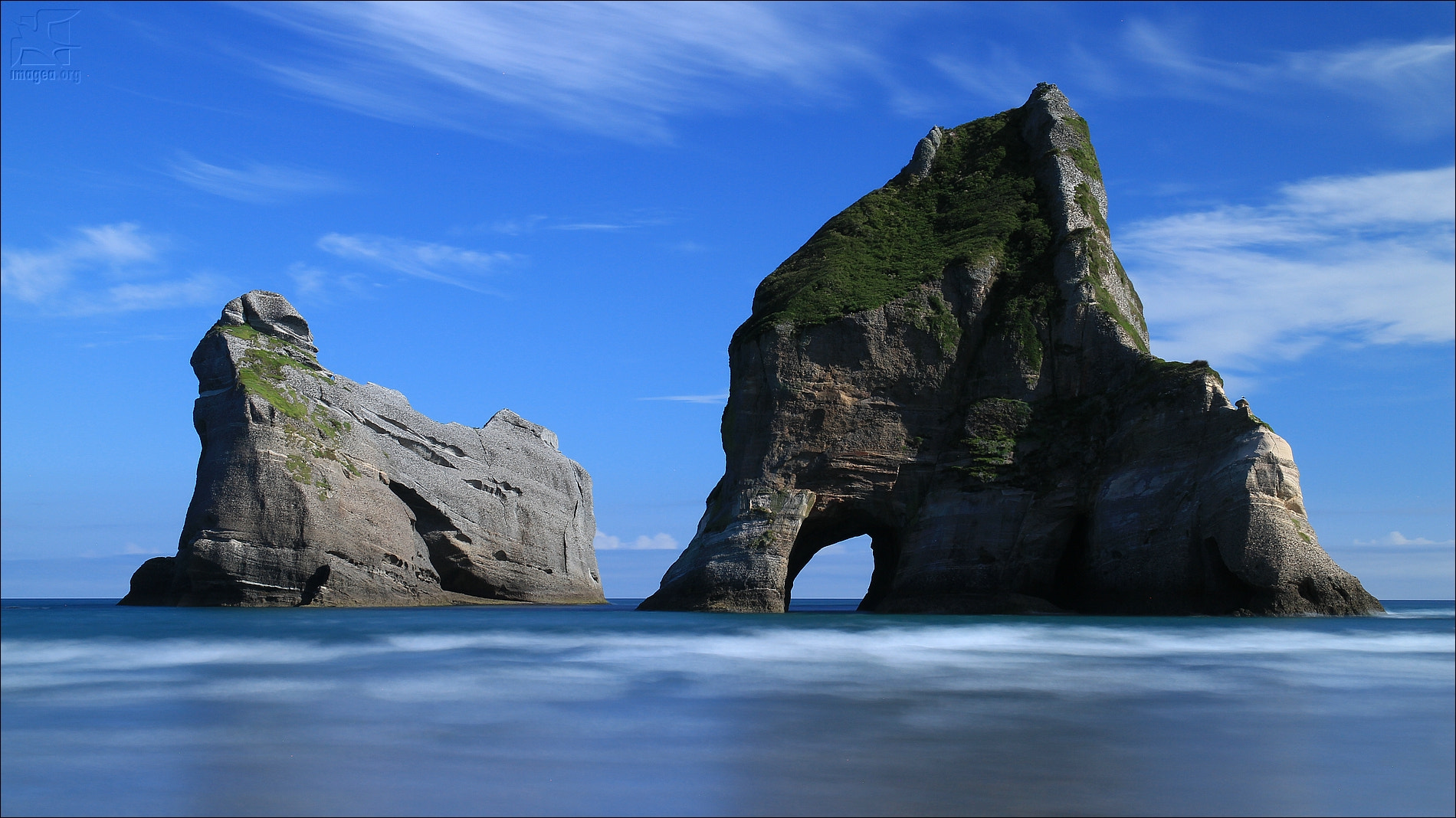 500px provided description: Wharariki Beach - South island - New Zealand [#beach ,#new zealand ,#south island ,#wharariki]