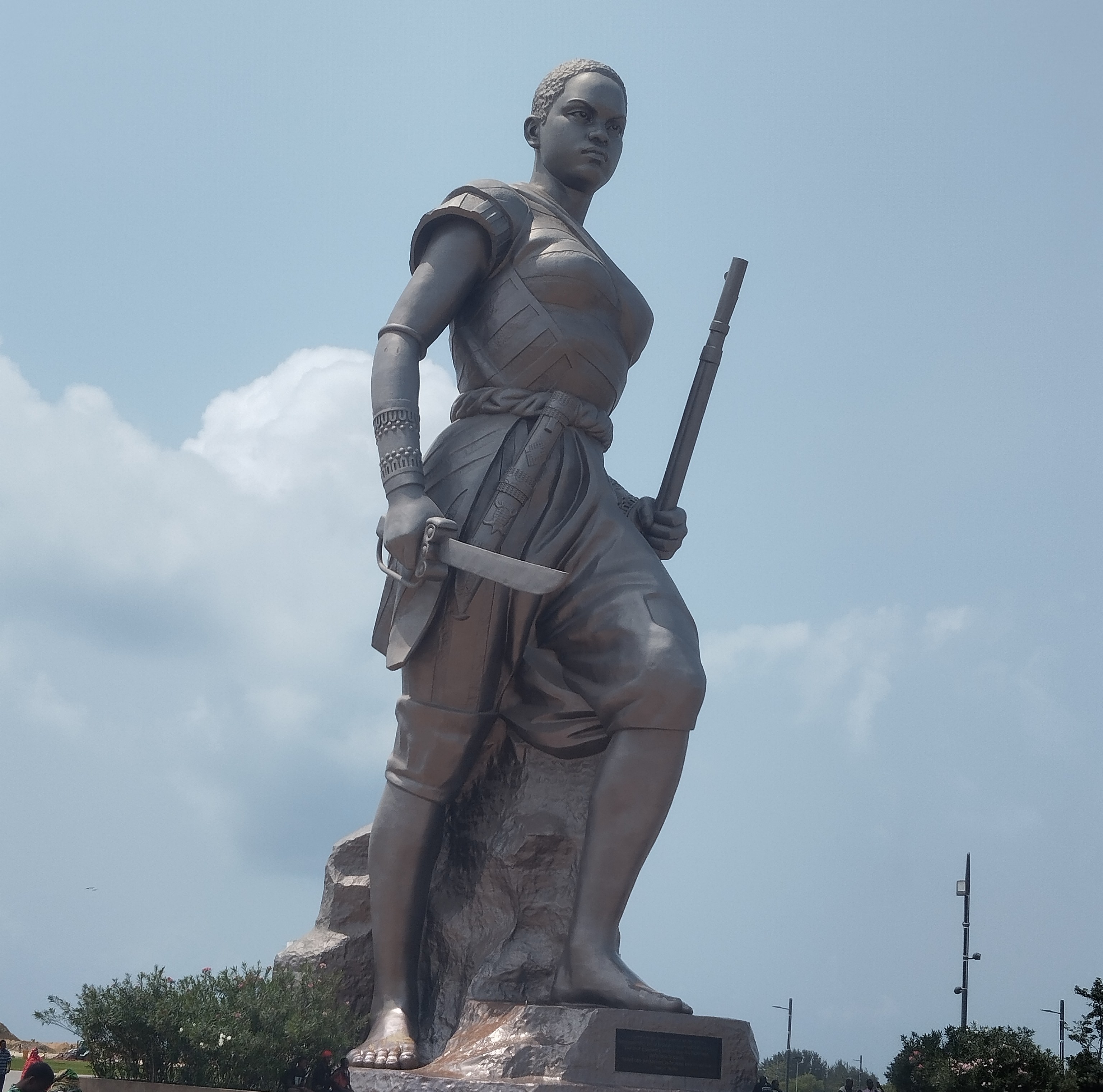 Le monument Amazone, situé à Cotonou au Bénin