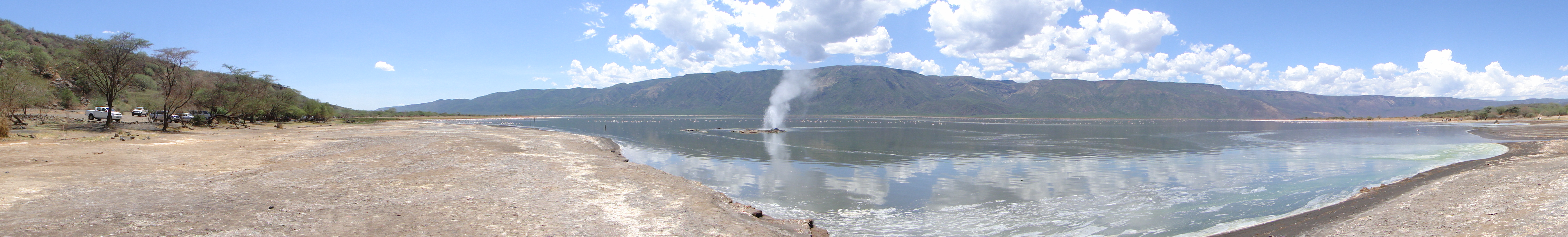 Panoramic view of Lake Bogoria: the Loburu delta with proximal hot springs and hot spring marshes. Owen et al. 2004, p. 61, show the same view. Owen, Hover &amp; Ashley 2004, p. 63, show the location of the Loburu delta (on the west edge of the lake, toward the middle length).